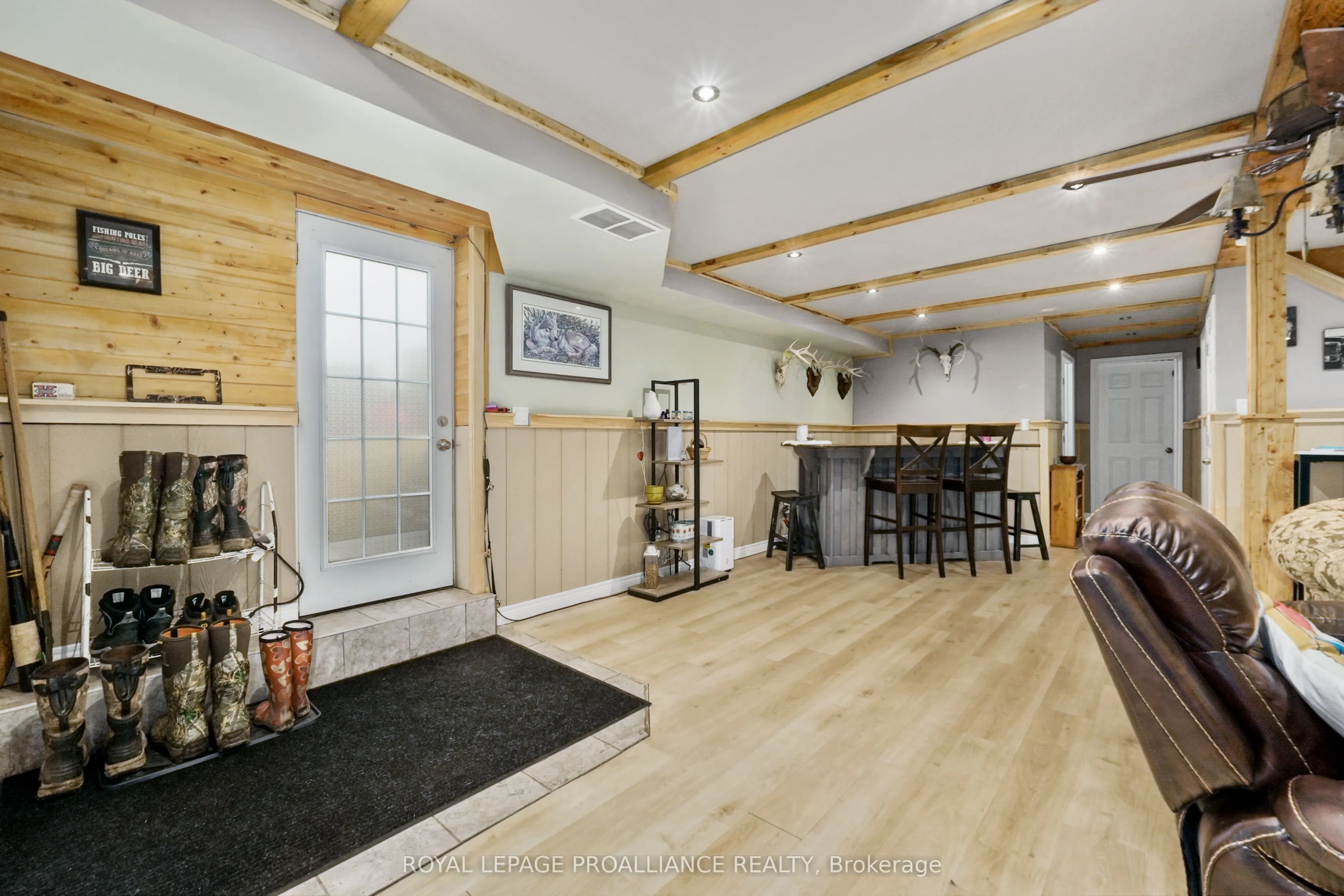 16 Mack Trail