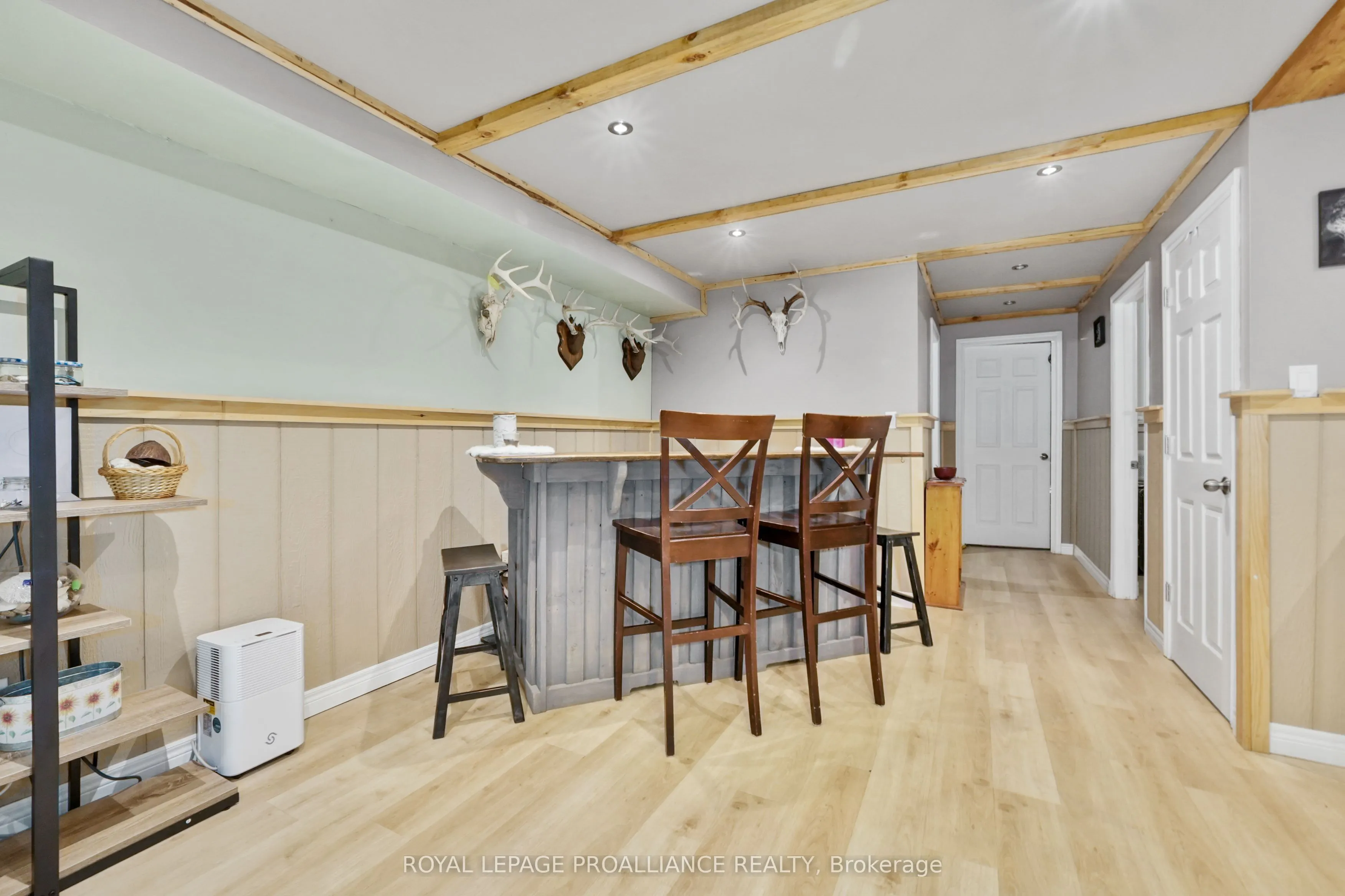 16 Mack Trail