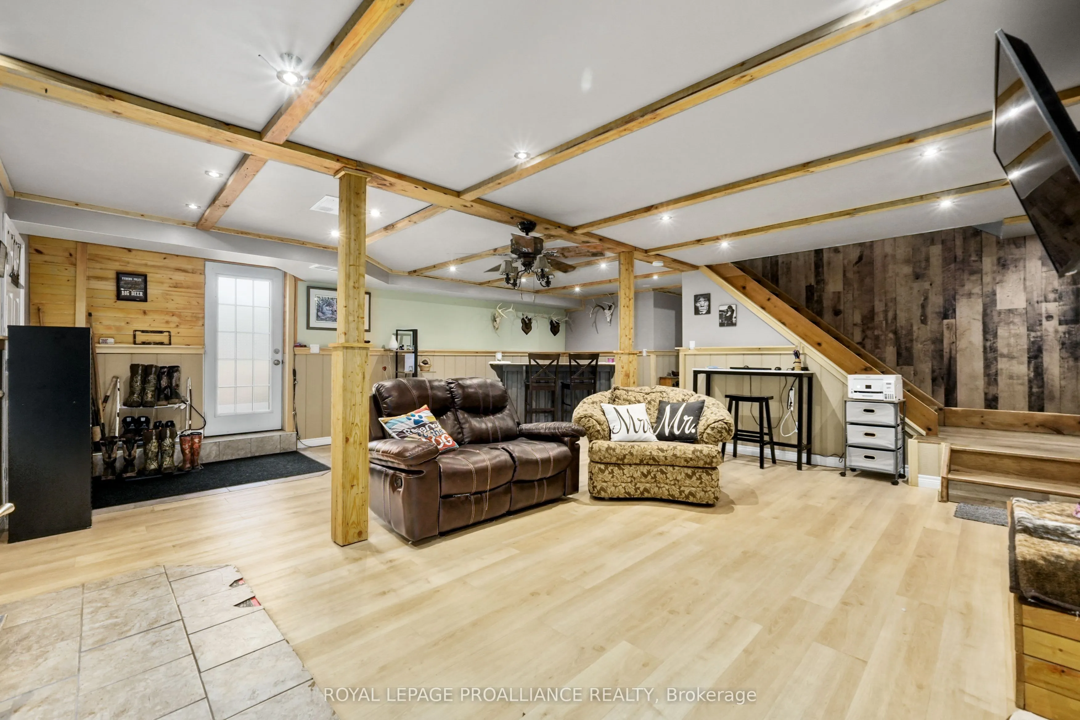 16 Mack Trail