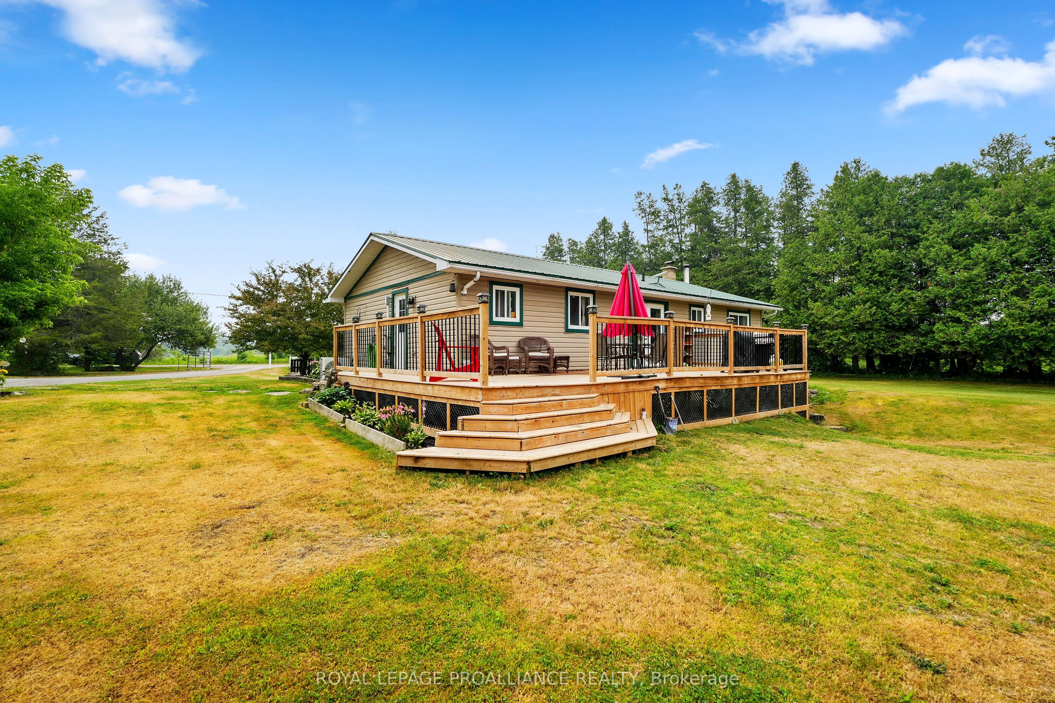 16 Mack Trail