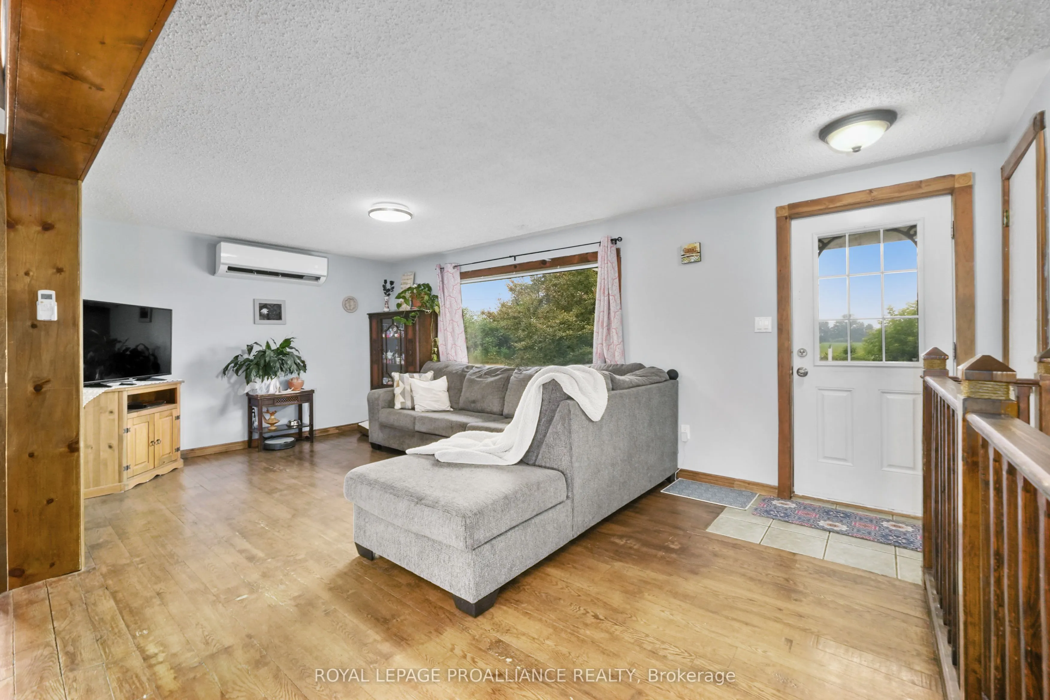 16 Mack Trail