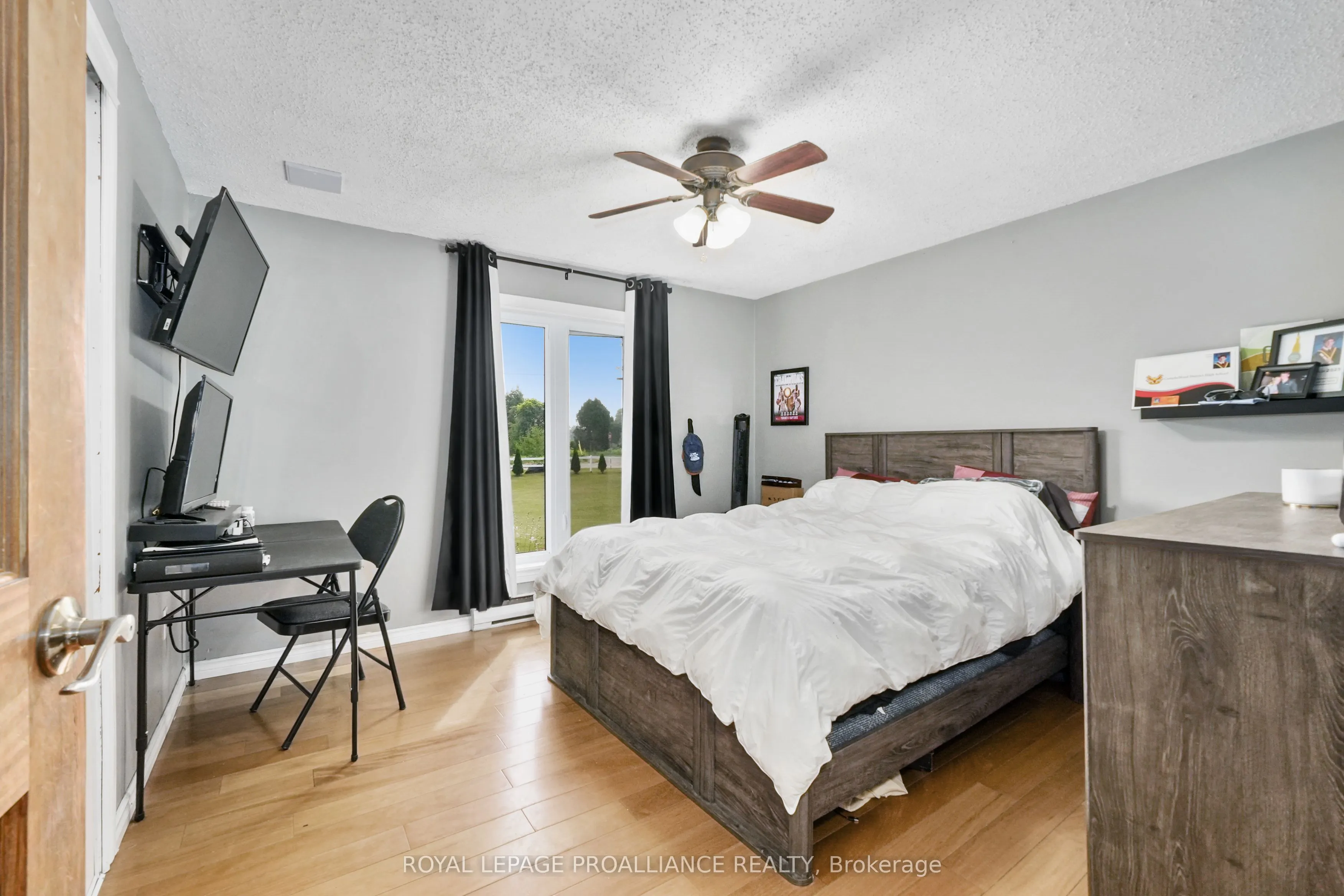 16 Mack Trail