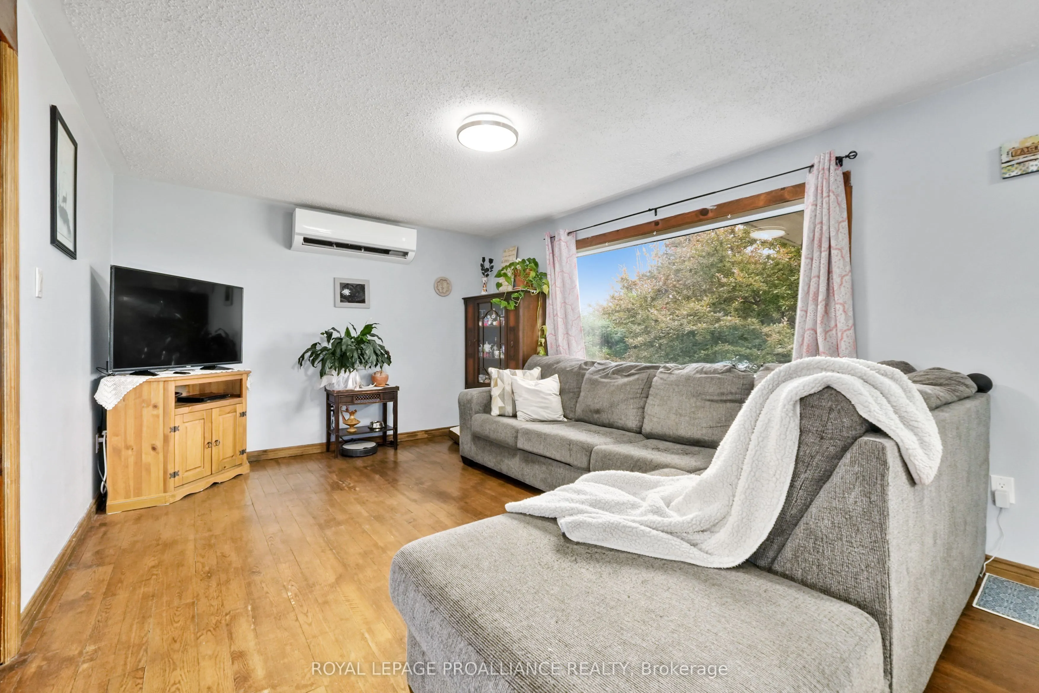 16 Mack Trail
