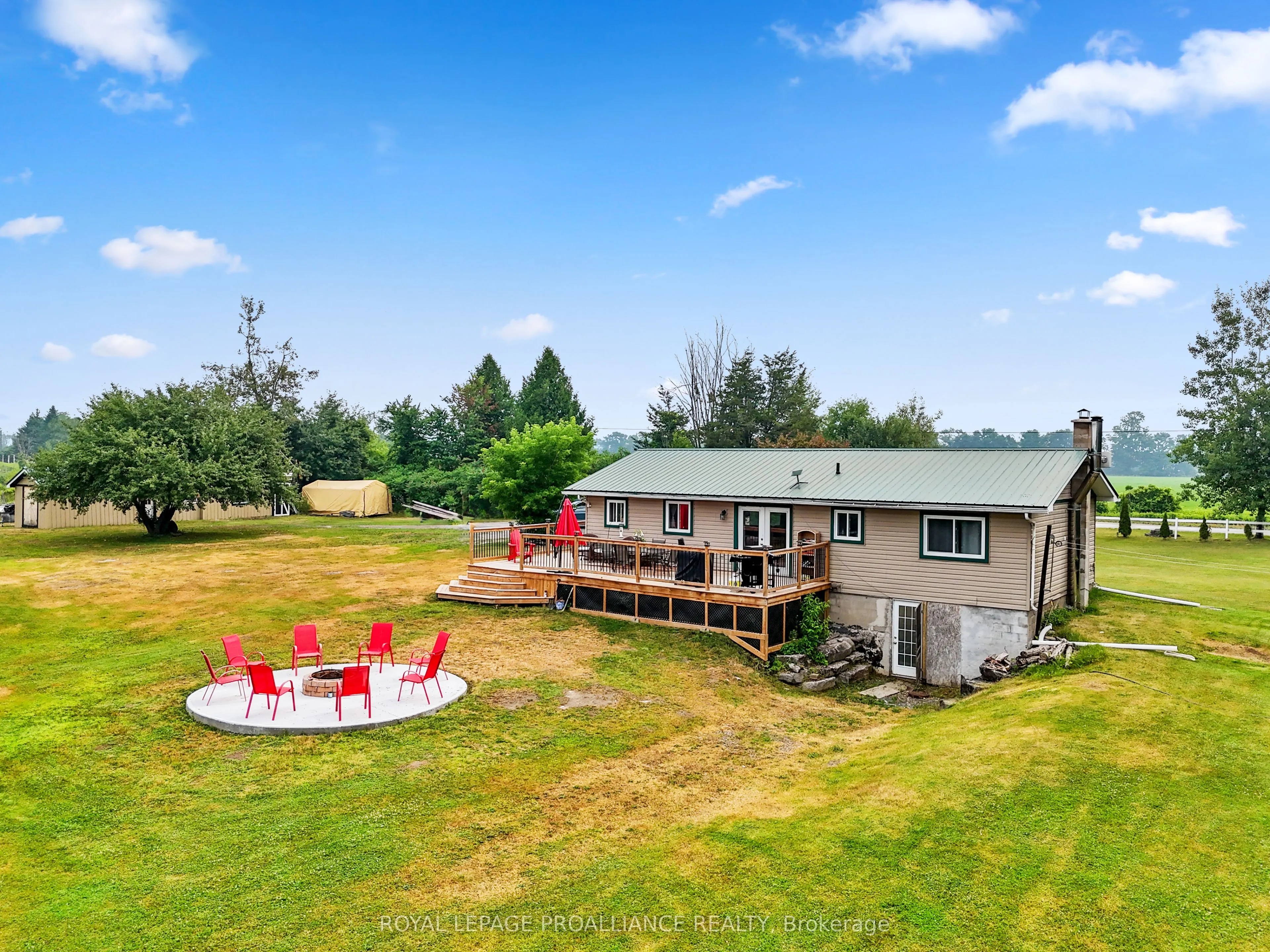 16 Mack Trail