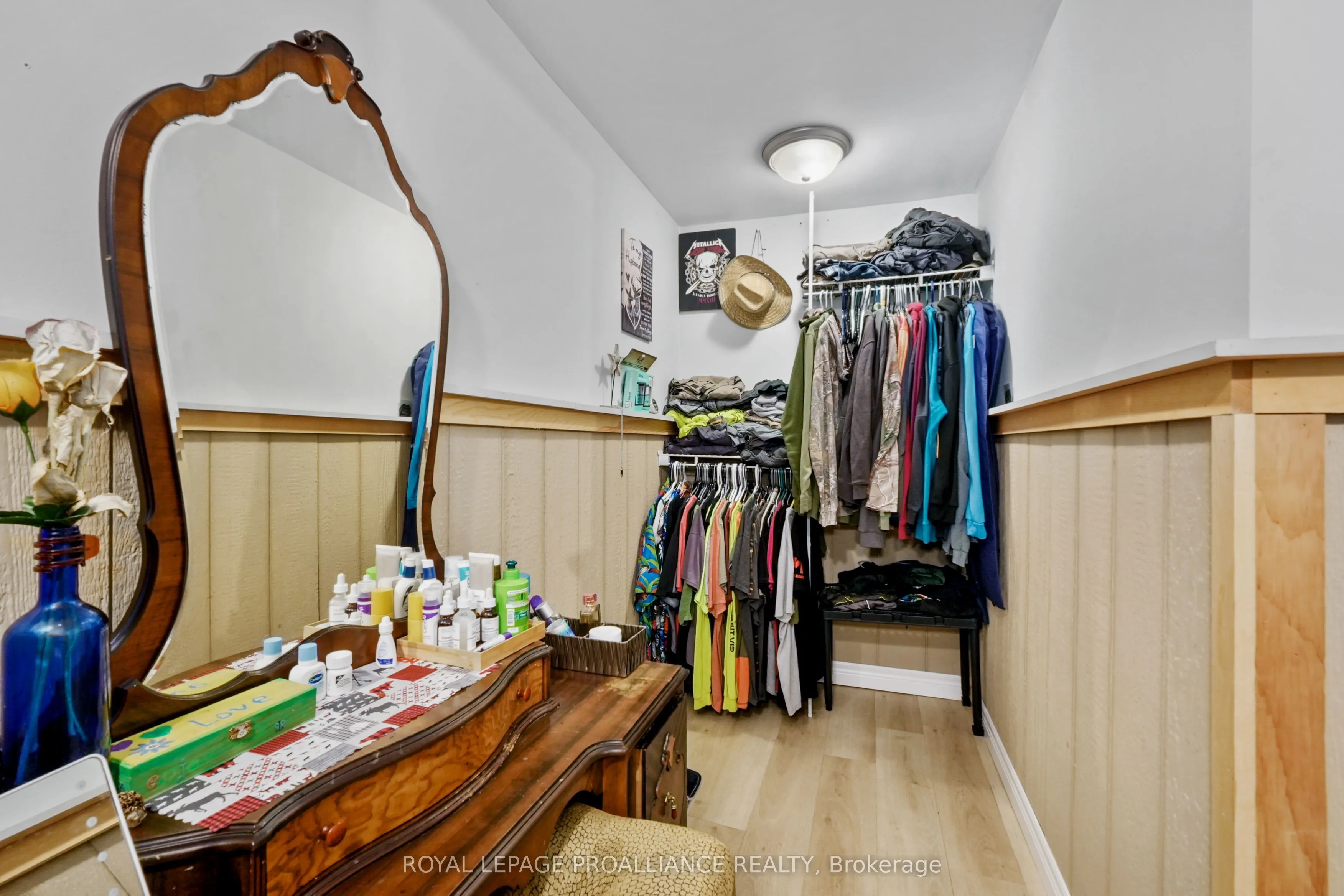 16 Mack Trail