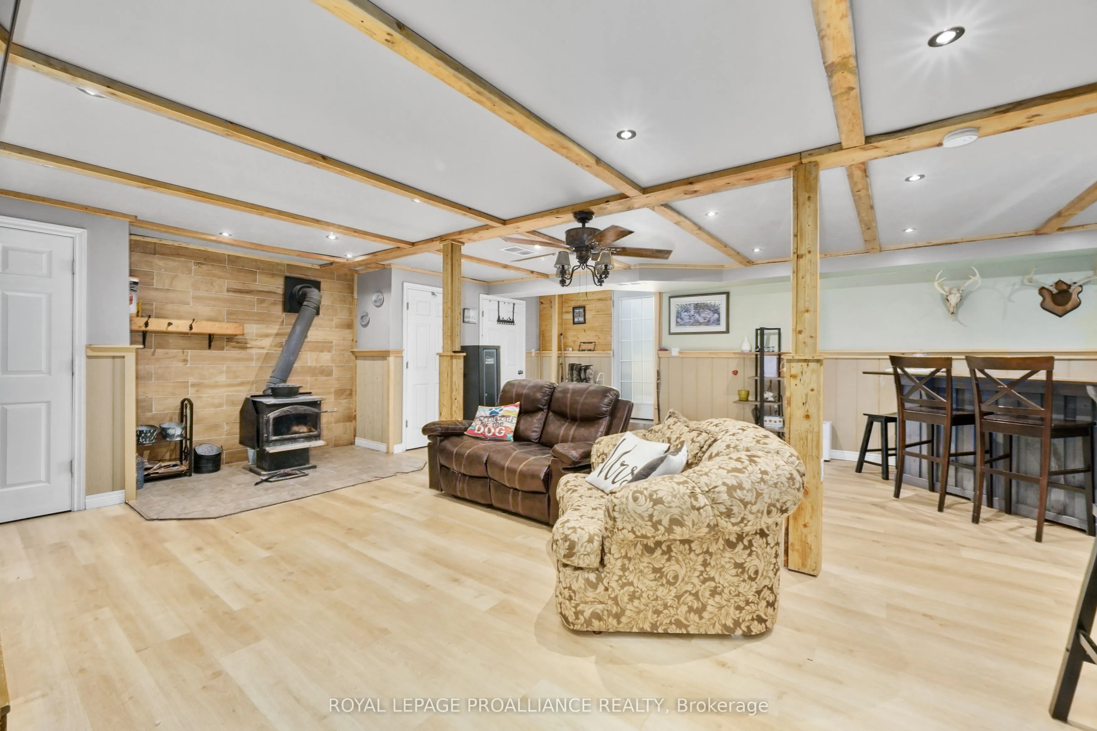 16 Mack Trail