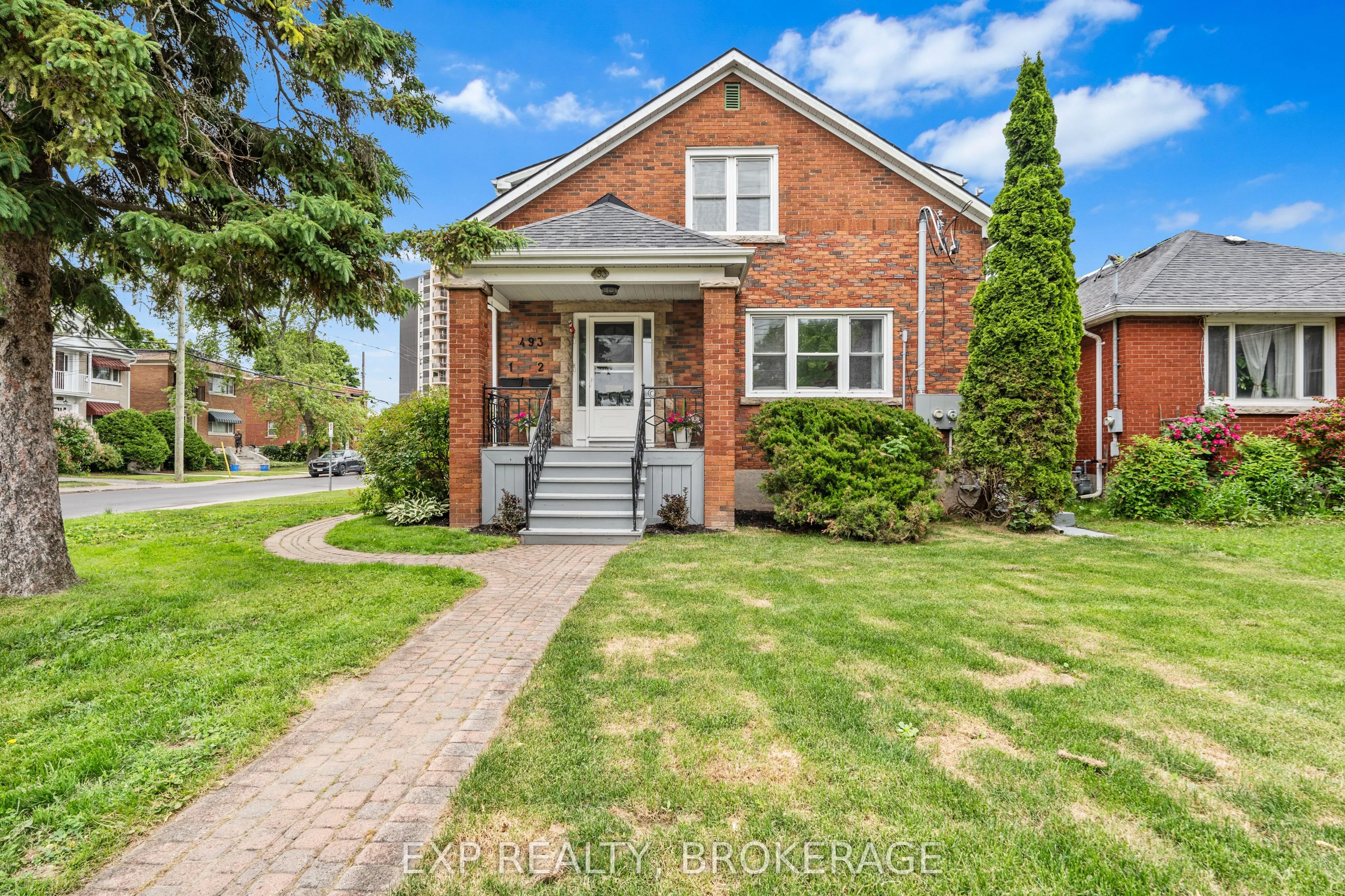 493 COLLEGE Street, #1