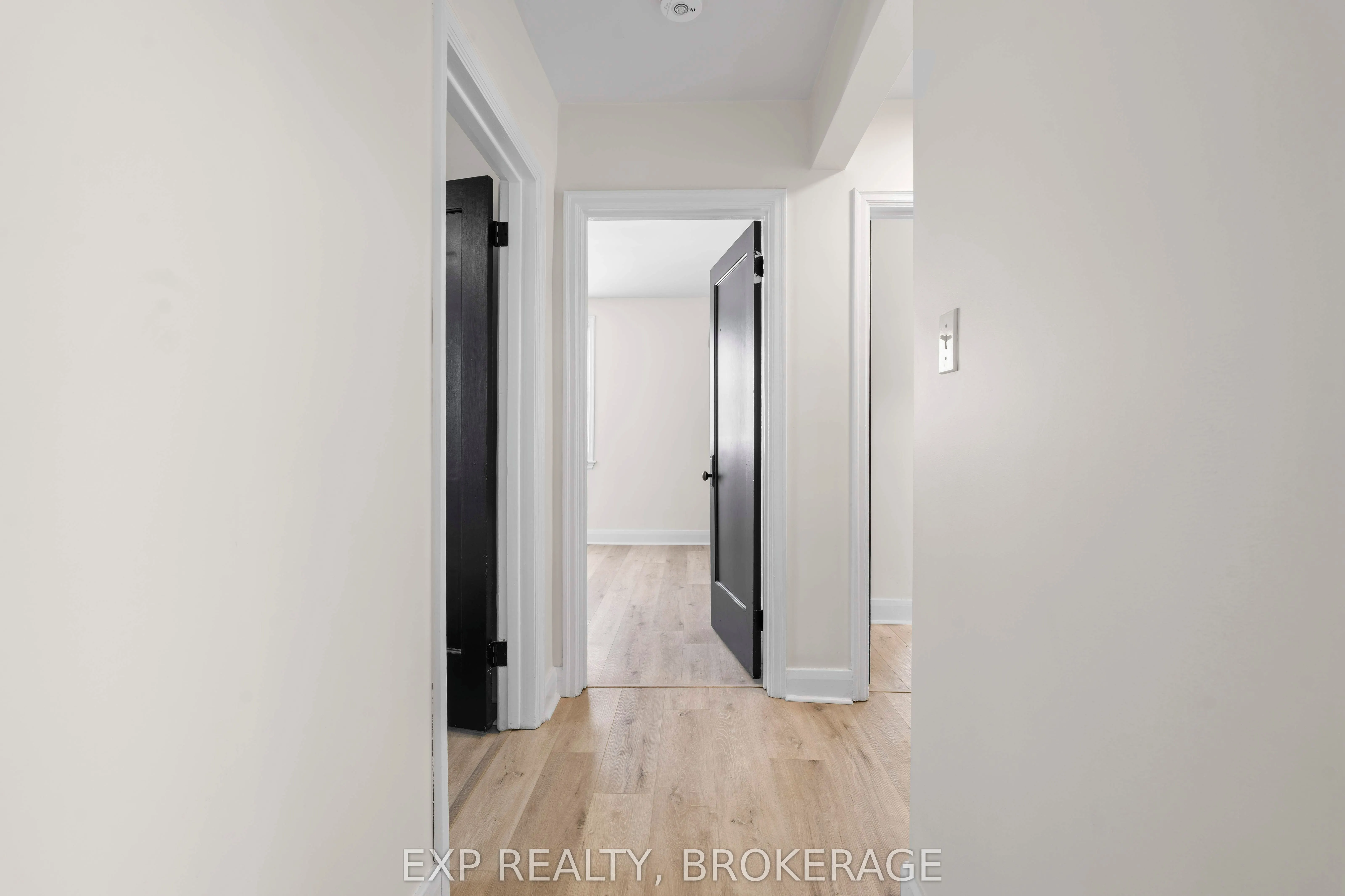 493 COLLEGE Street, #1