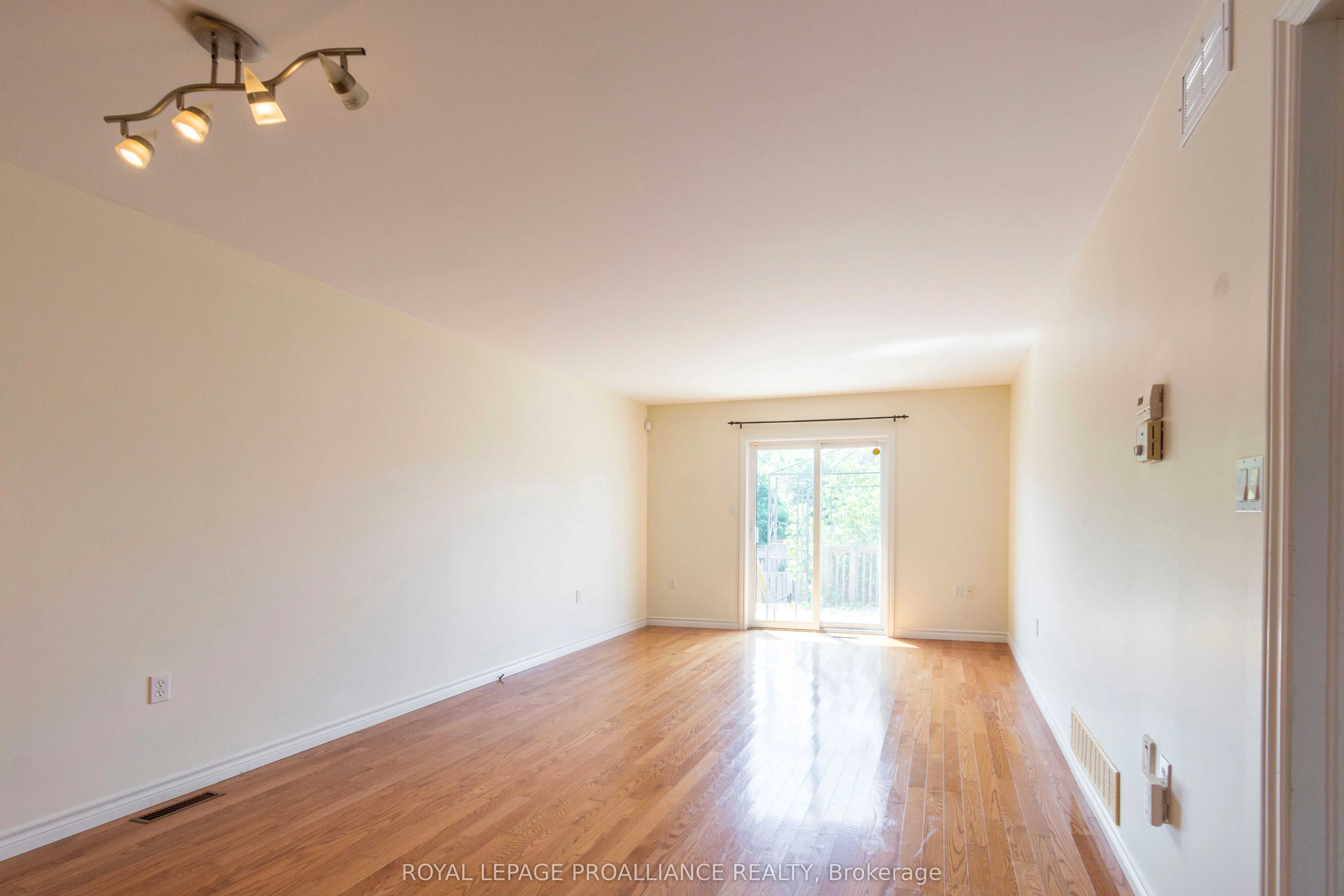 15D Gross Street
