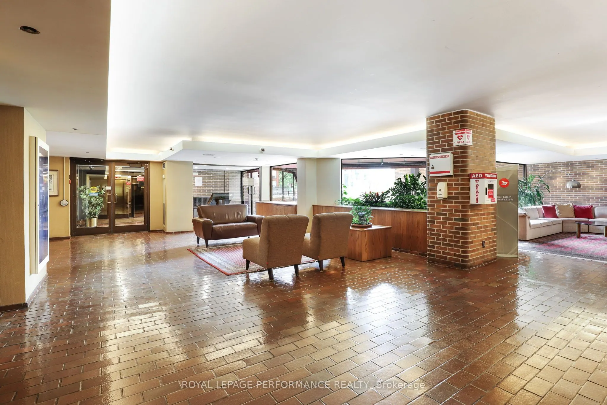 151 Bay Street, #802