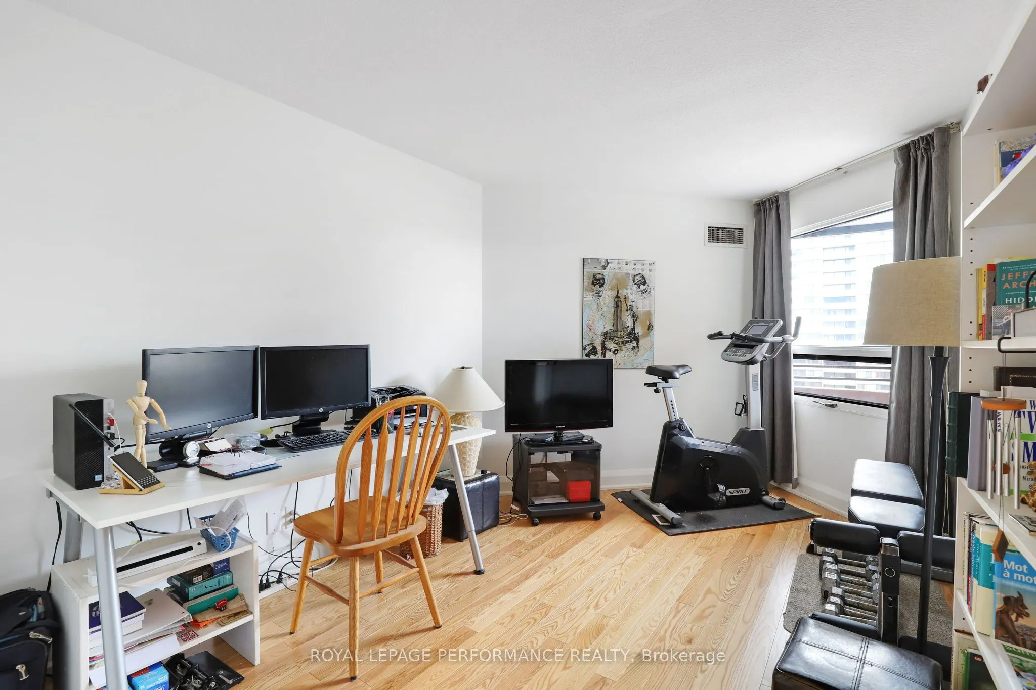 151 Bay Street, #802