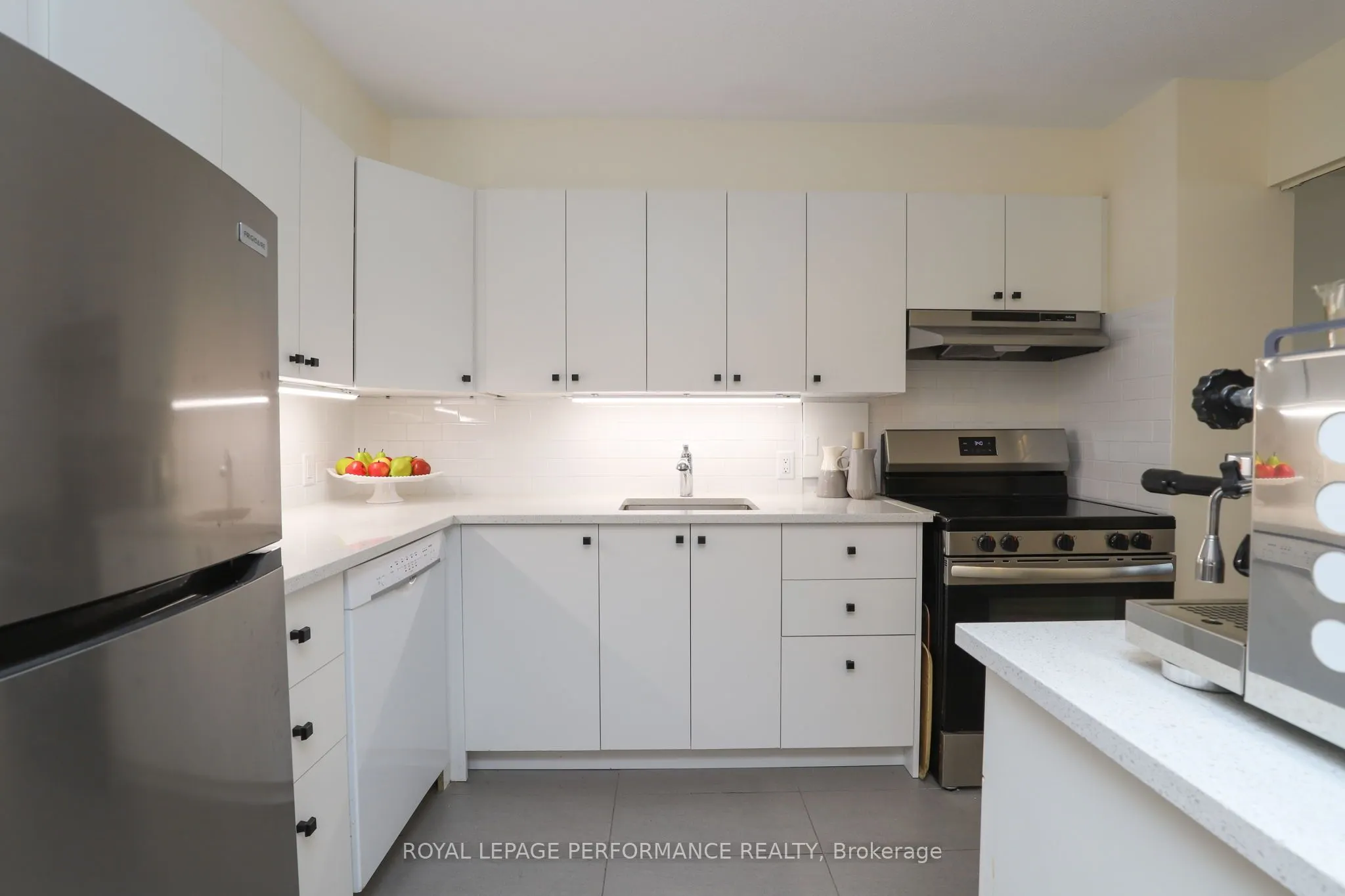 151 Bay Street, #802