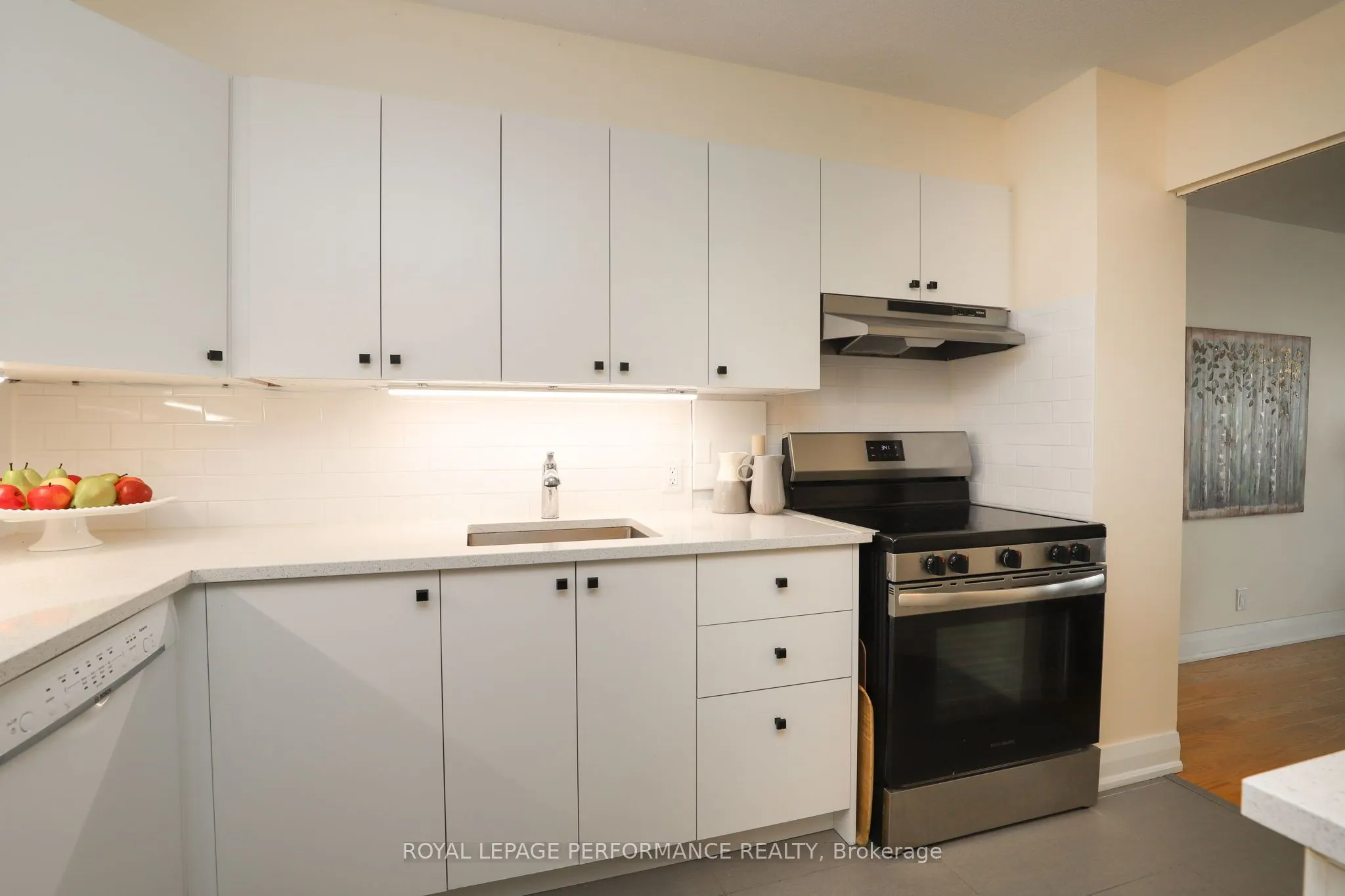 151 Bay Street, #802