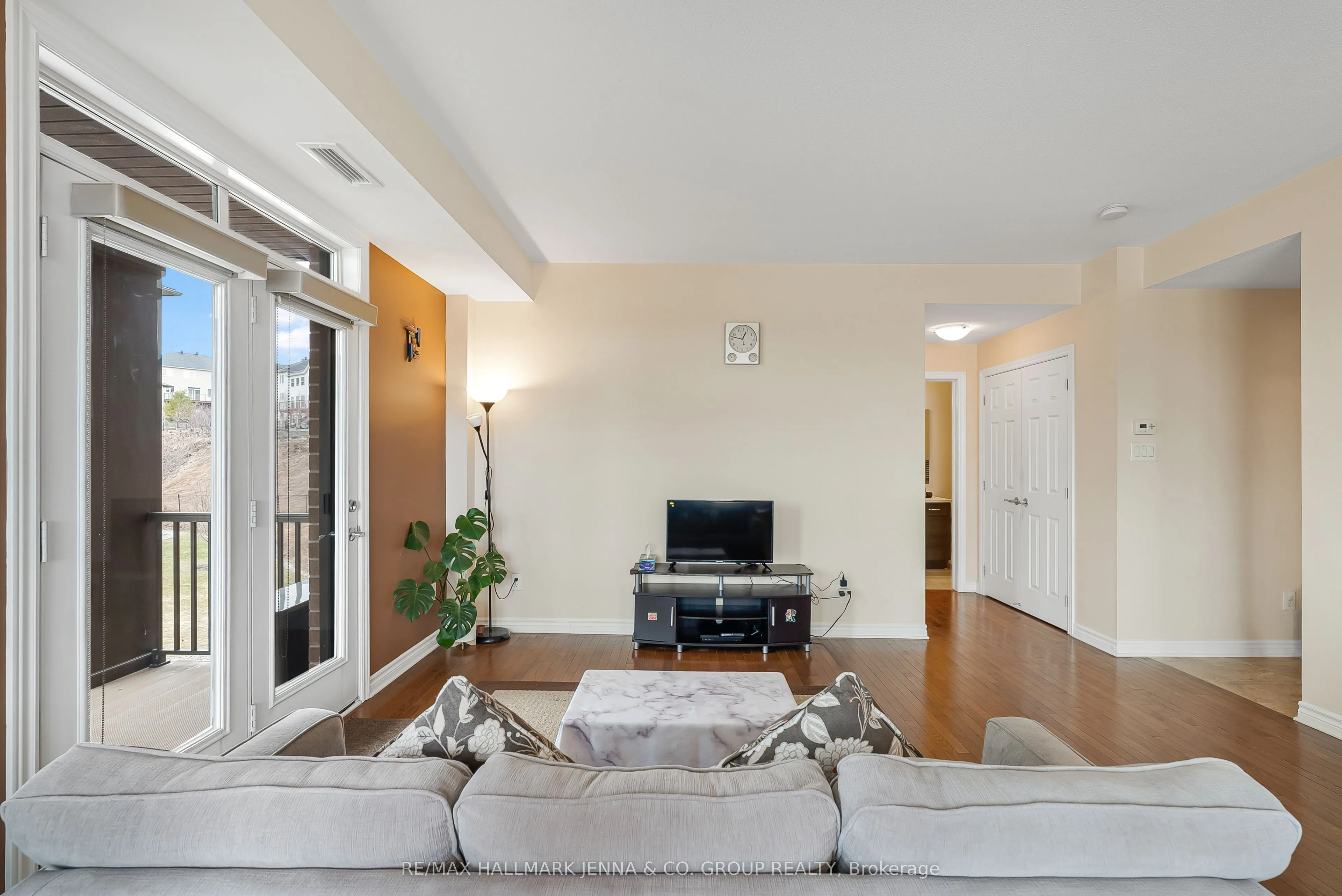 140 Guelph Private