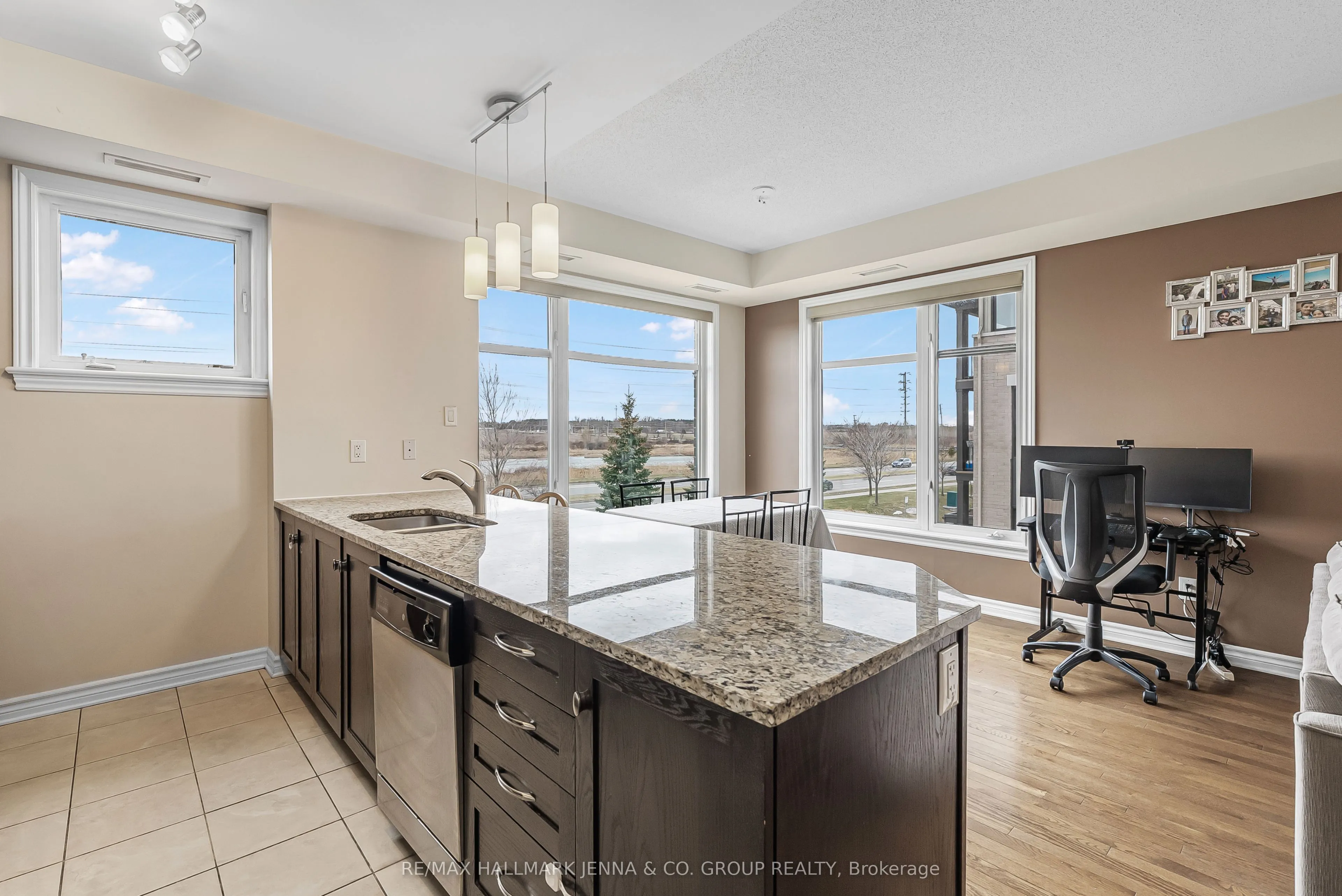 140 Guelph Private