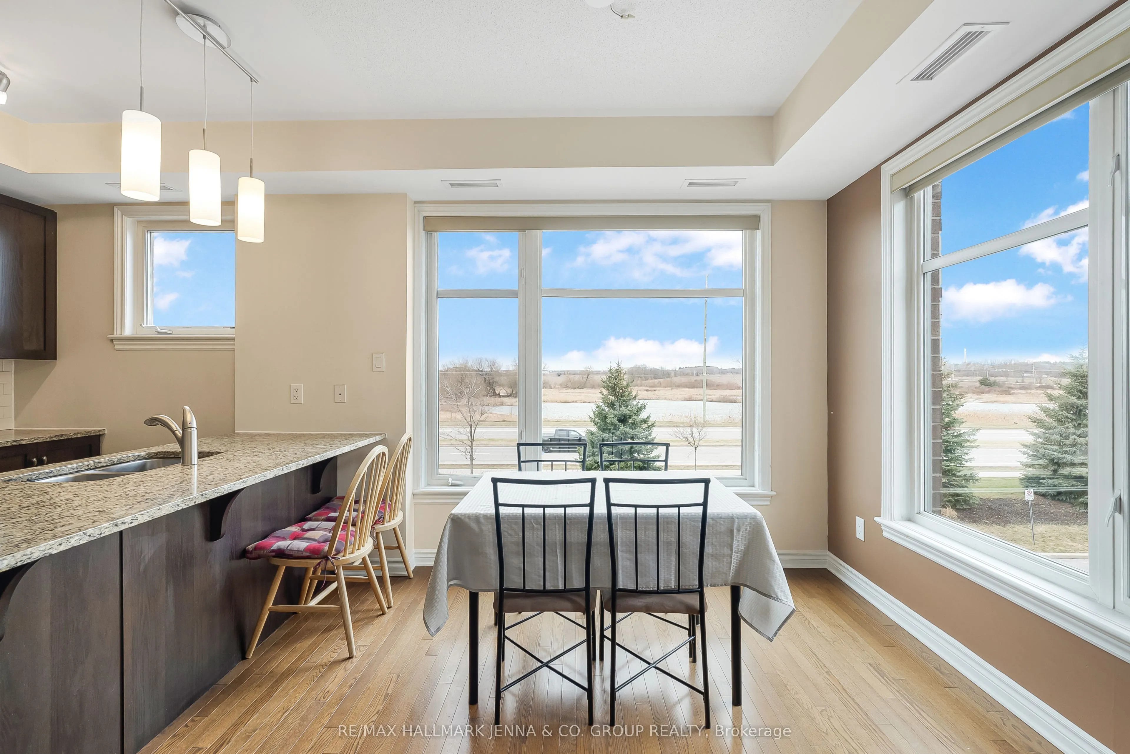140 Guelph Private