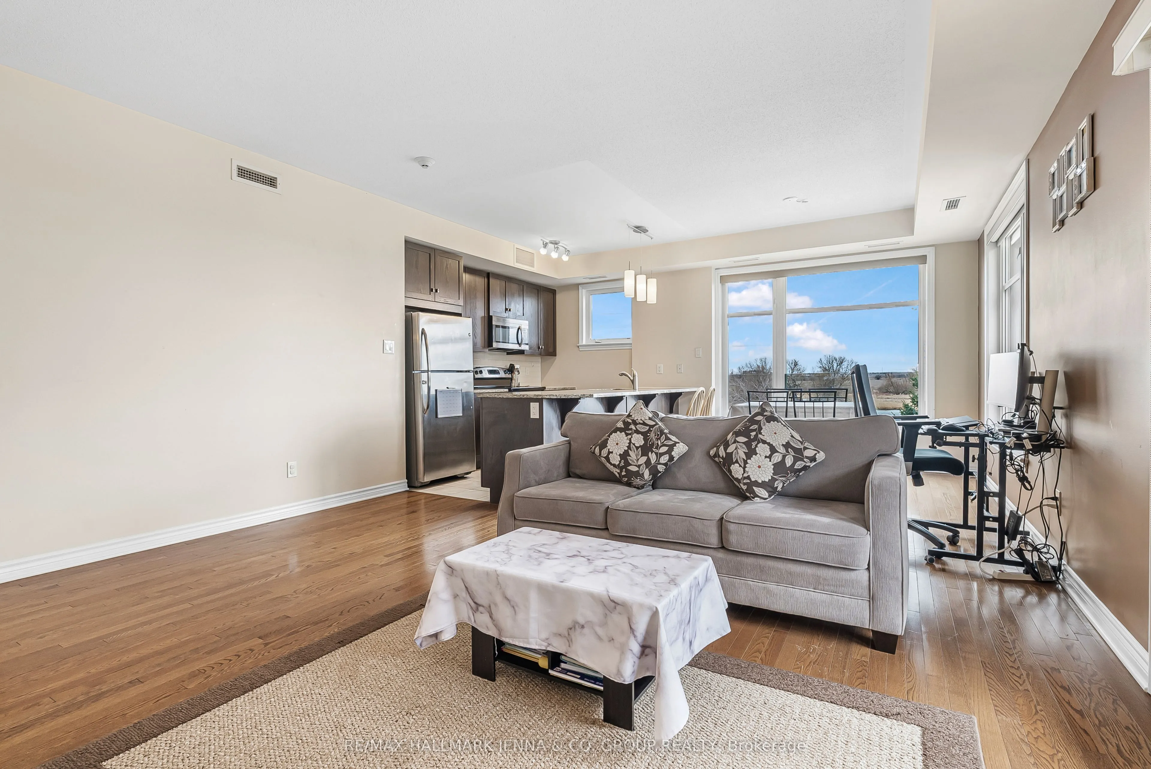 140 Guelph Private