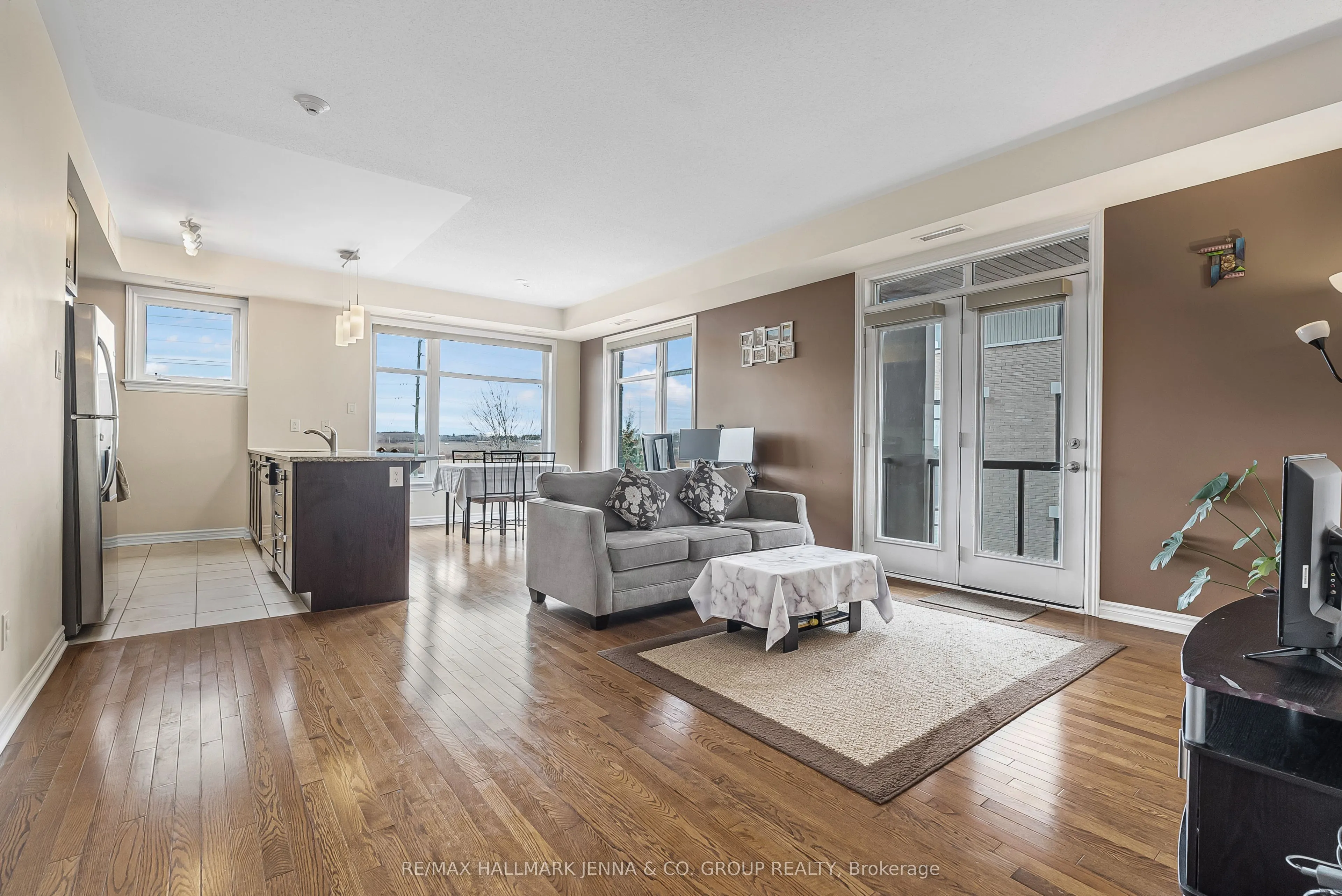 140 Guelph Private