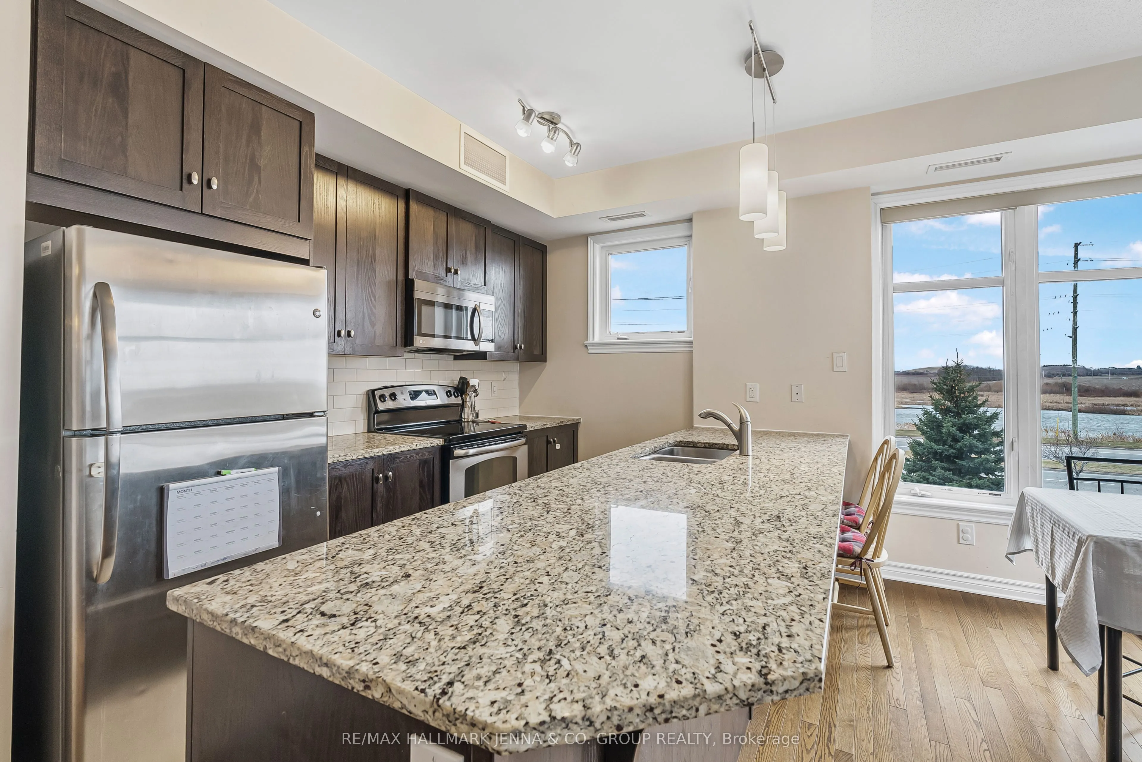 140 Guelph Private