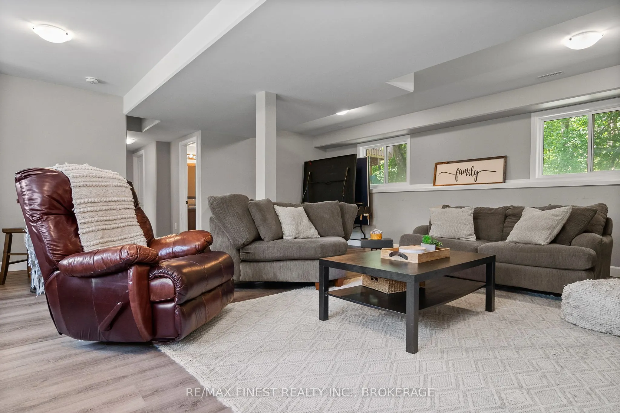 1524 Lake Road