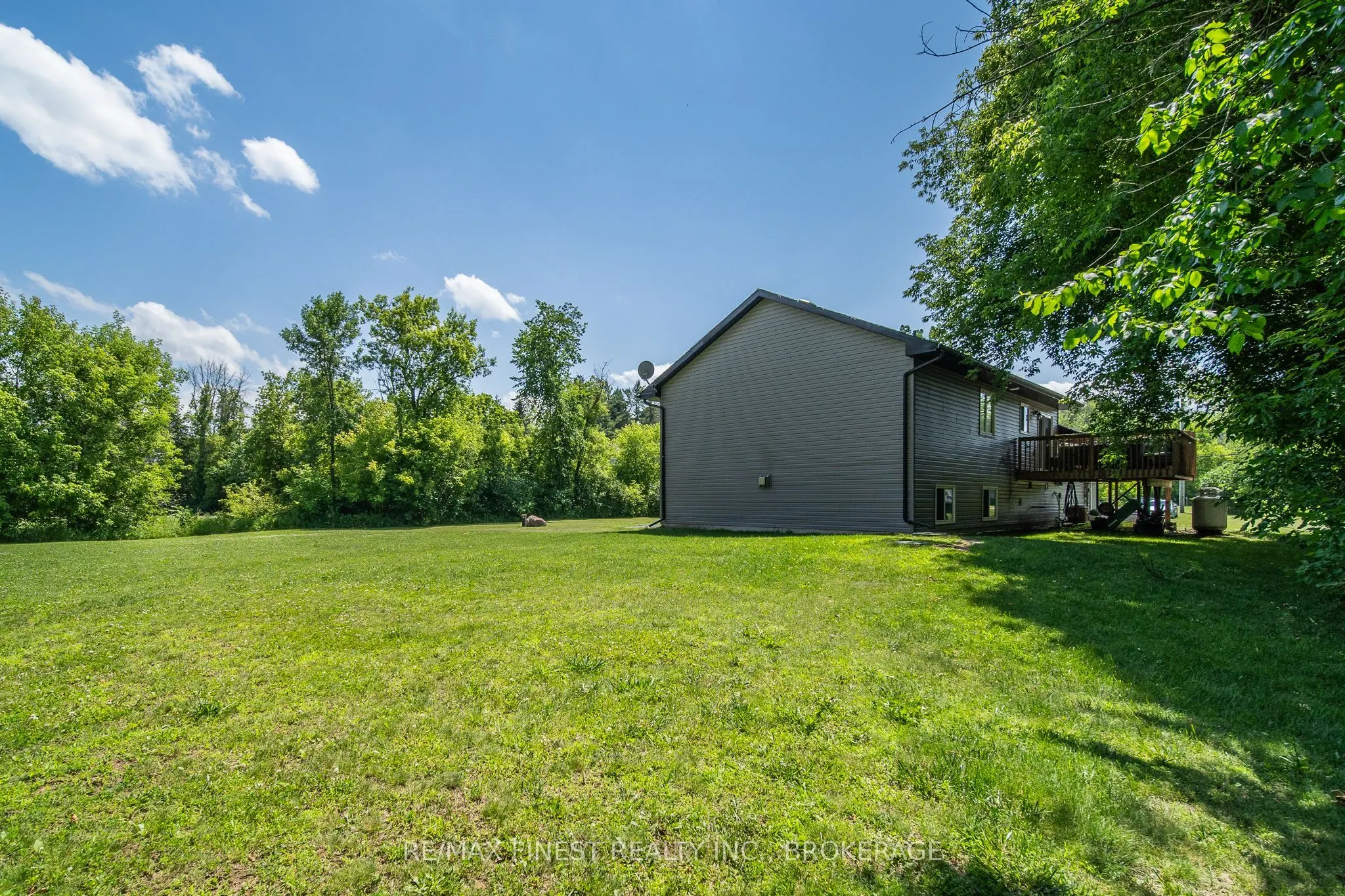 1524 Lake Road