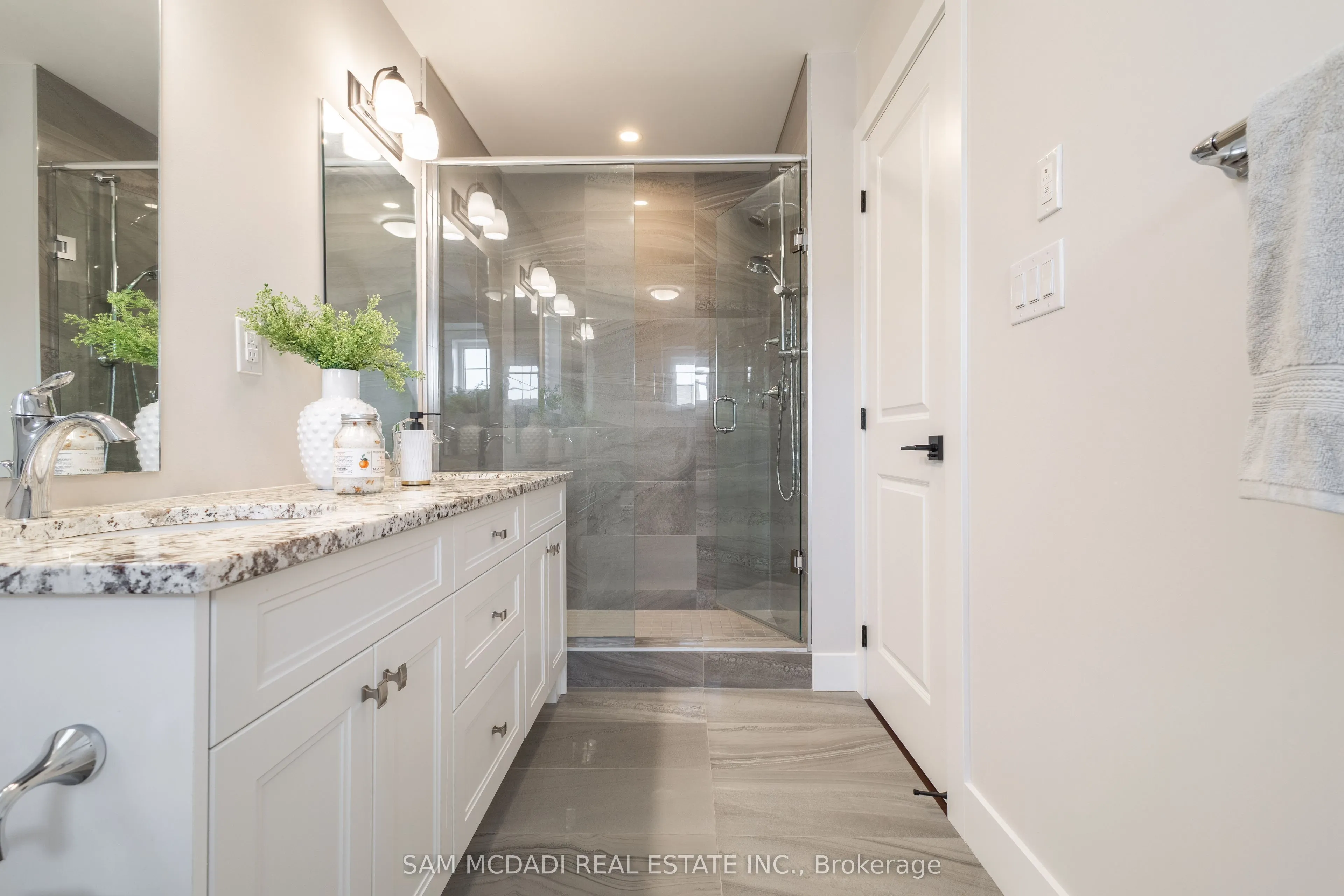 121 Black Willow Crescent