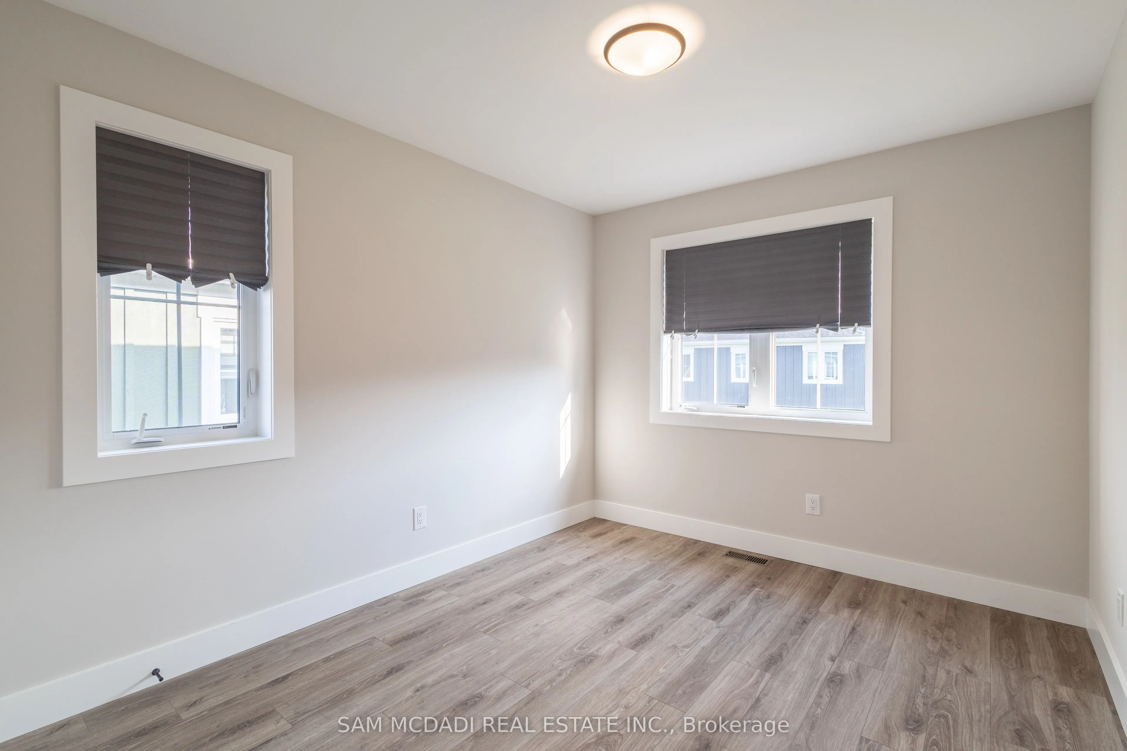 121 Black Willow Crescent