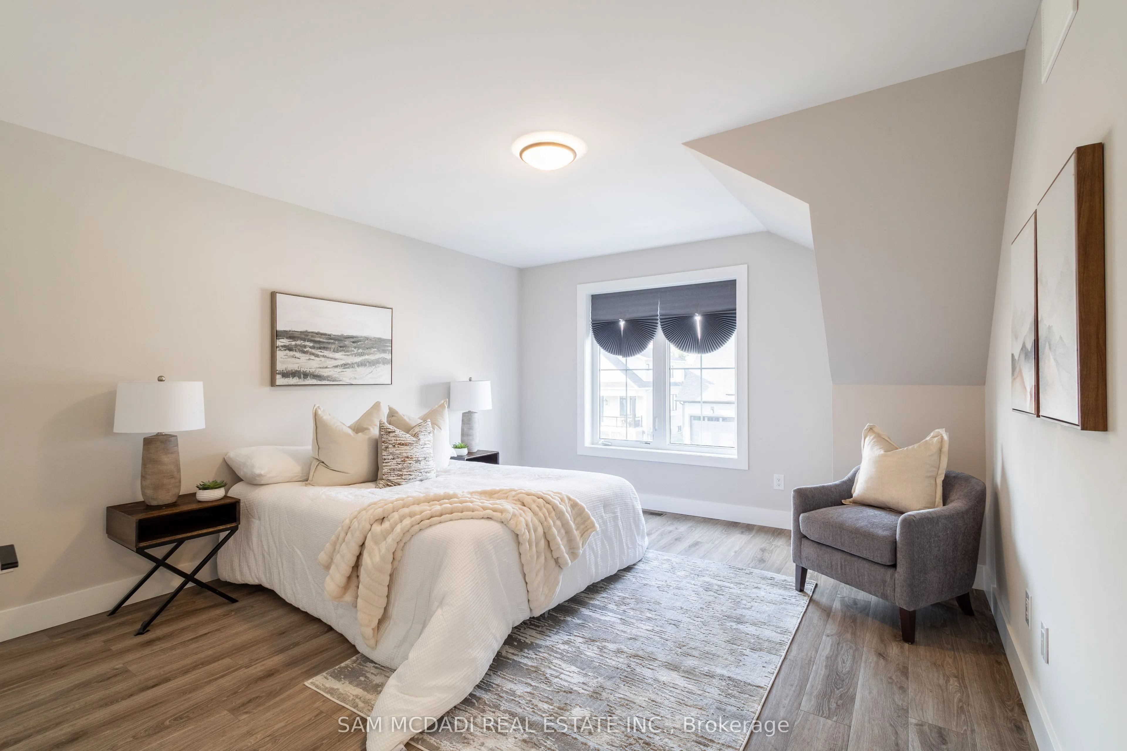 121 Black Willow Crescent