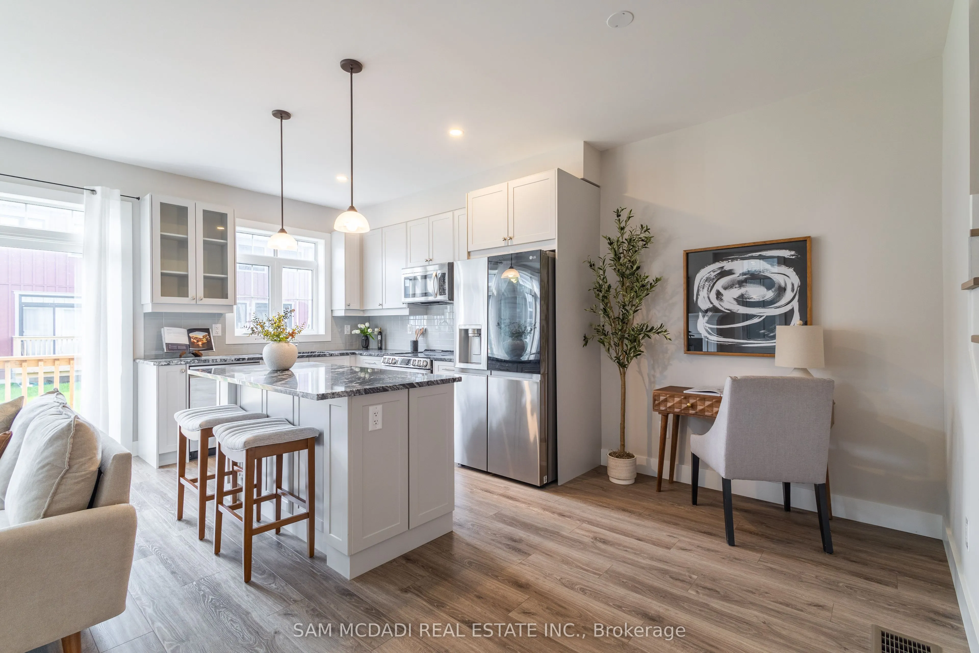 121 Black Willow Crescent
