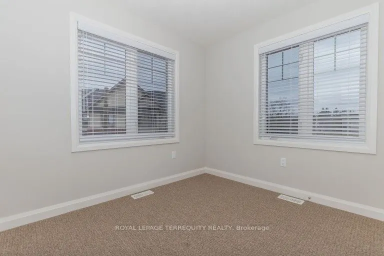 7 EGLESTON Lane