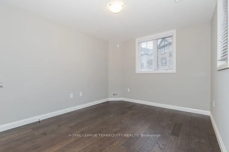 7 EGLESTON Lane