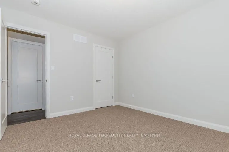 7 EGLESTON Lane