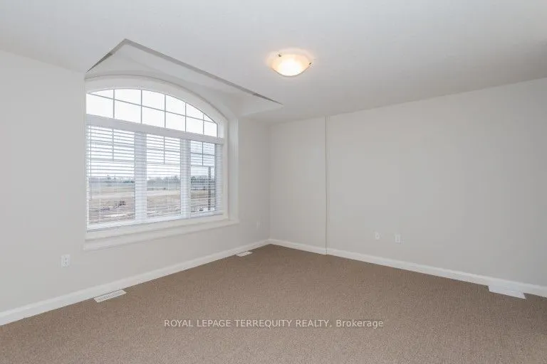 7 EGLESTON Lane