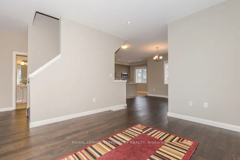7 EGLESTON Lane