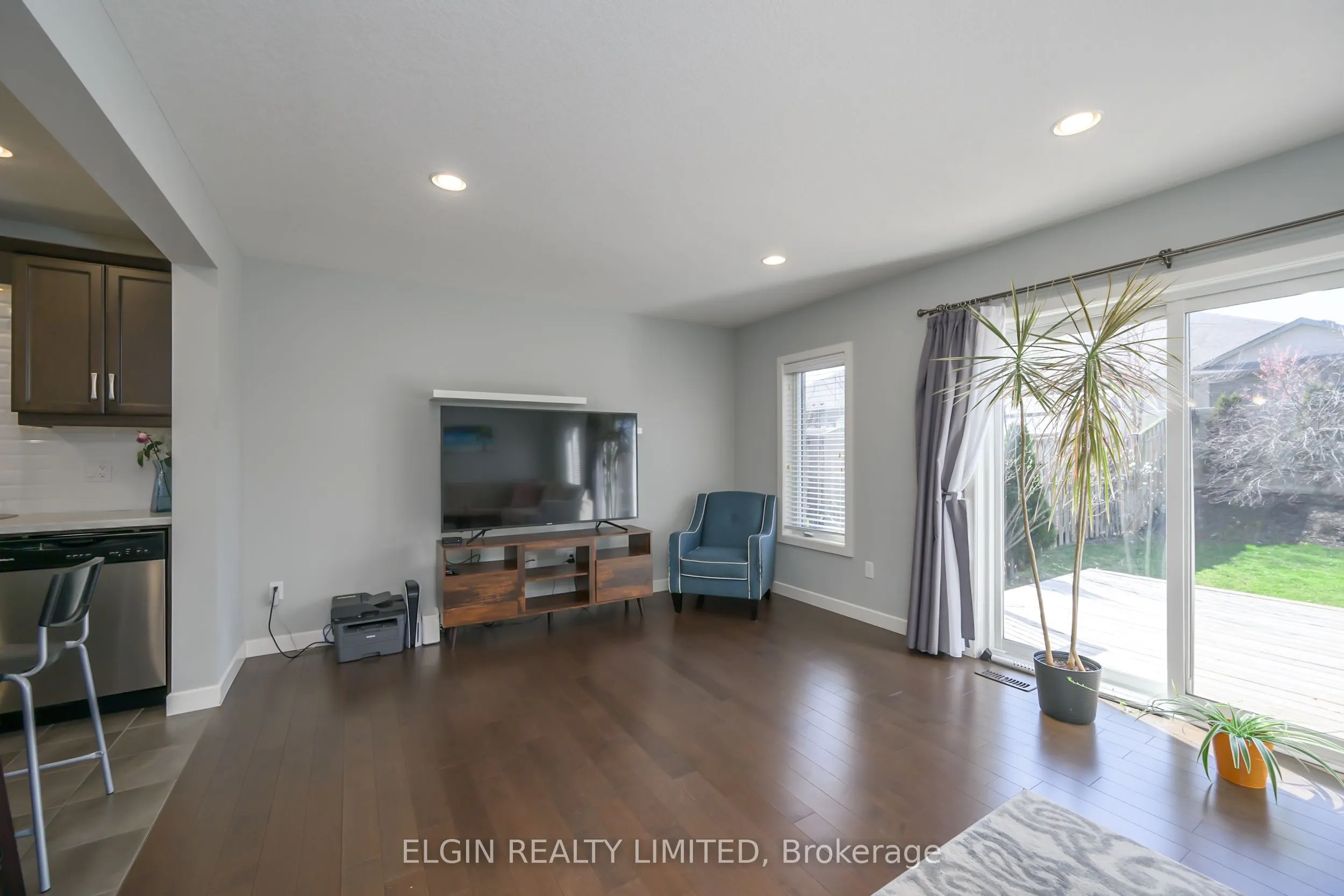8 Empire Parkway