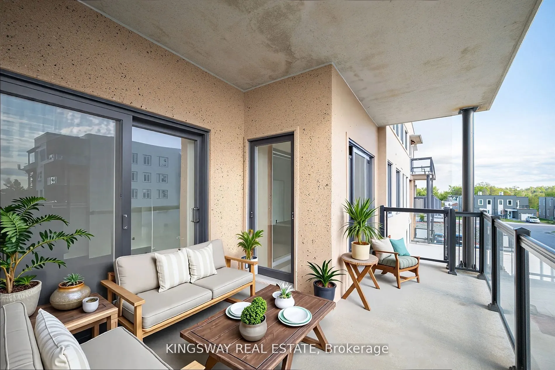 19B West Street N #303
