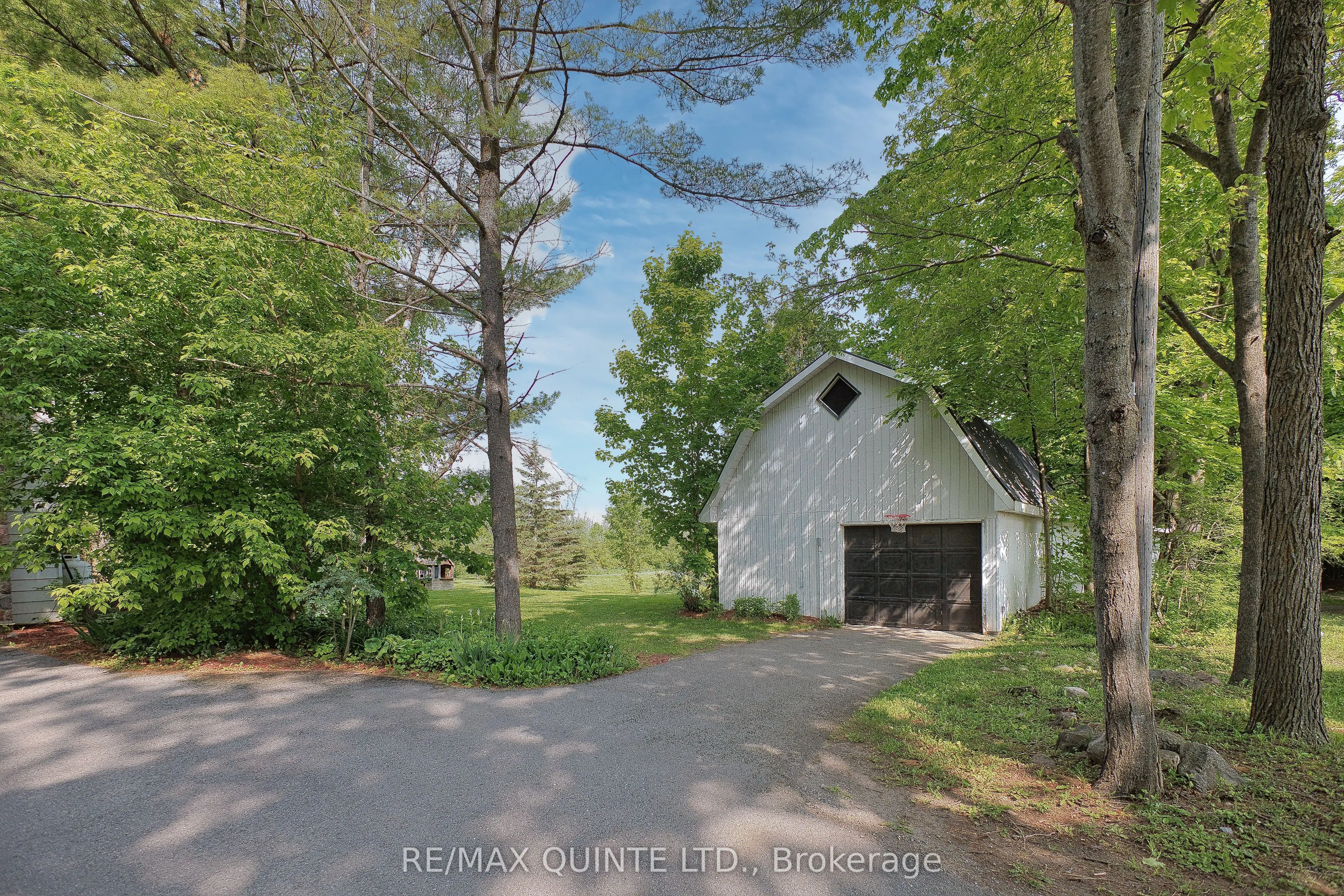 548 Lorna Lane