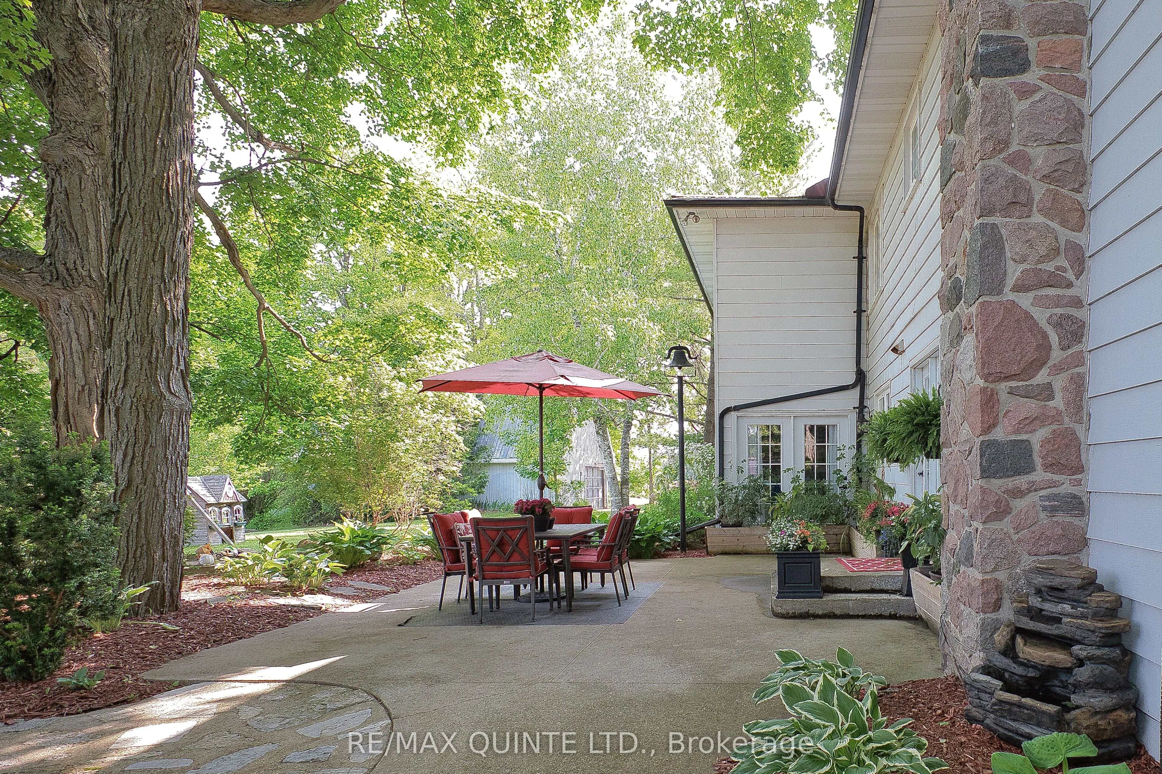 548 Lorna Lane