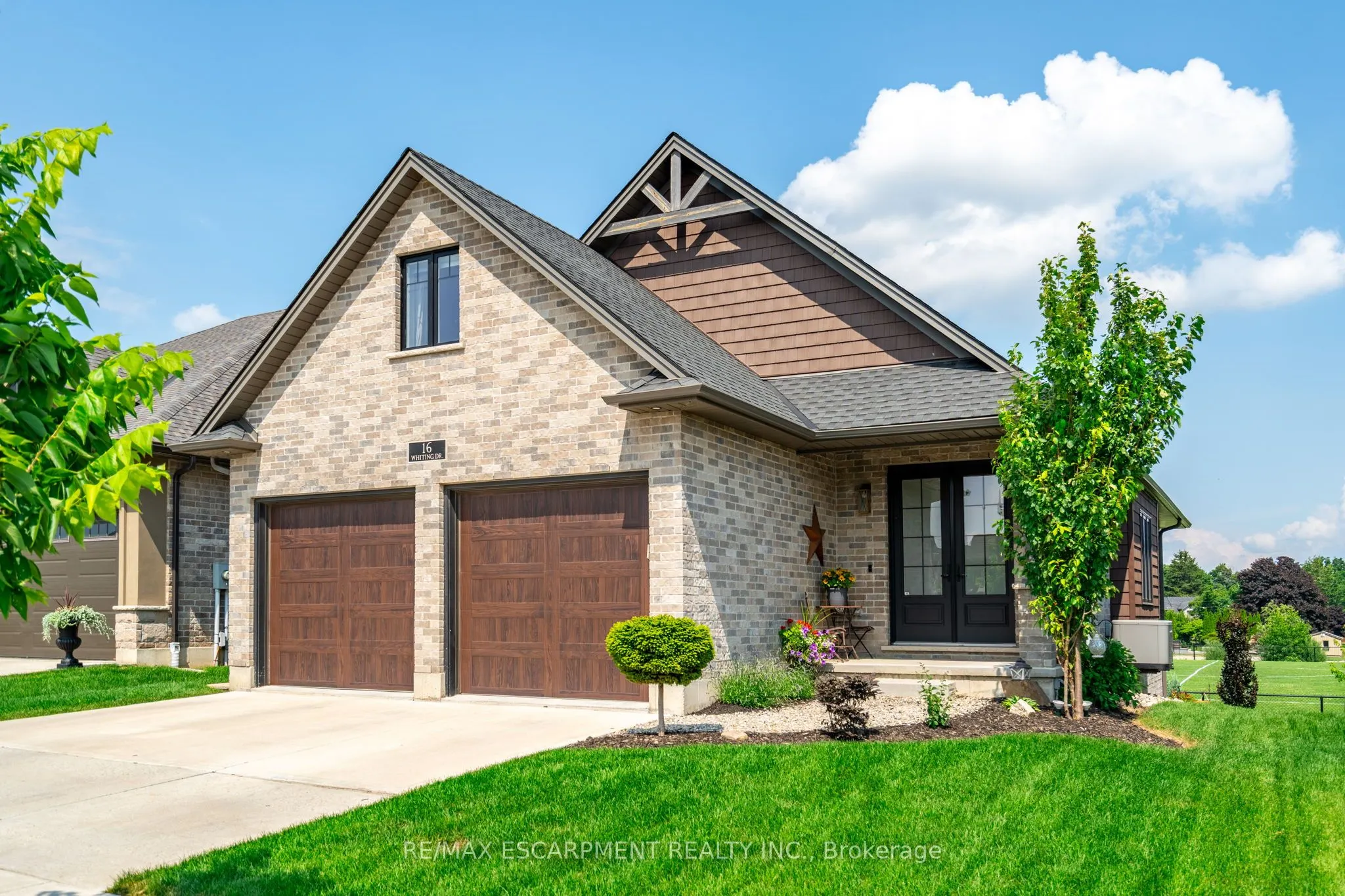 16 Whiting Drive