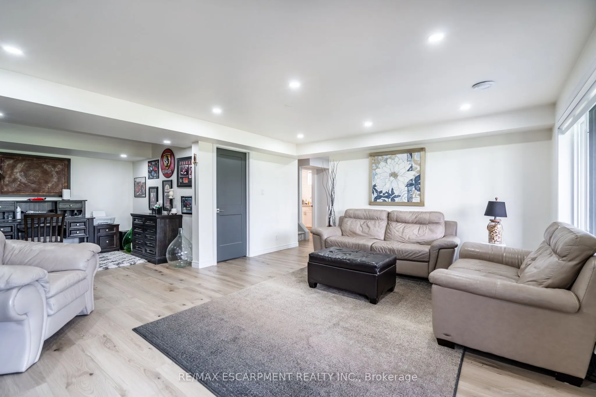 16 Whiting Drive