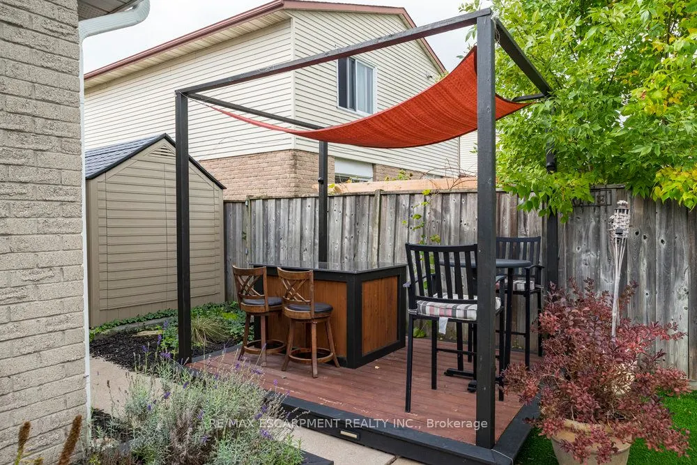 9 Bing Crescent