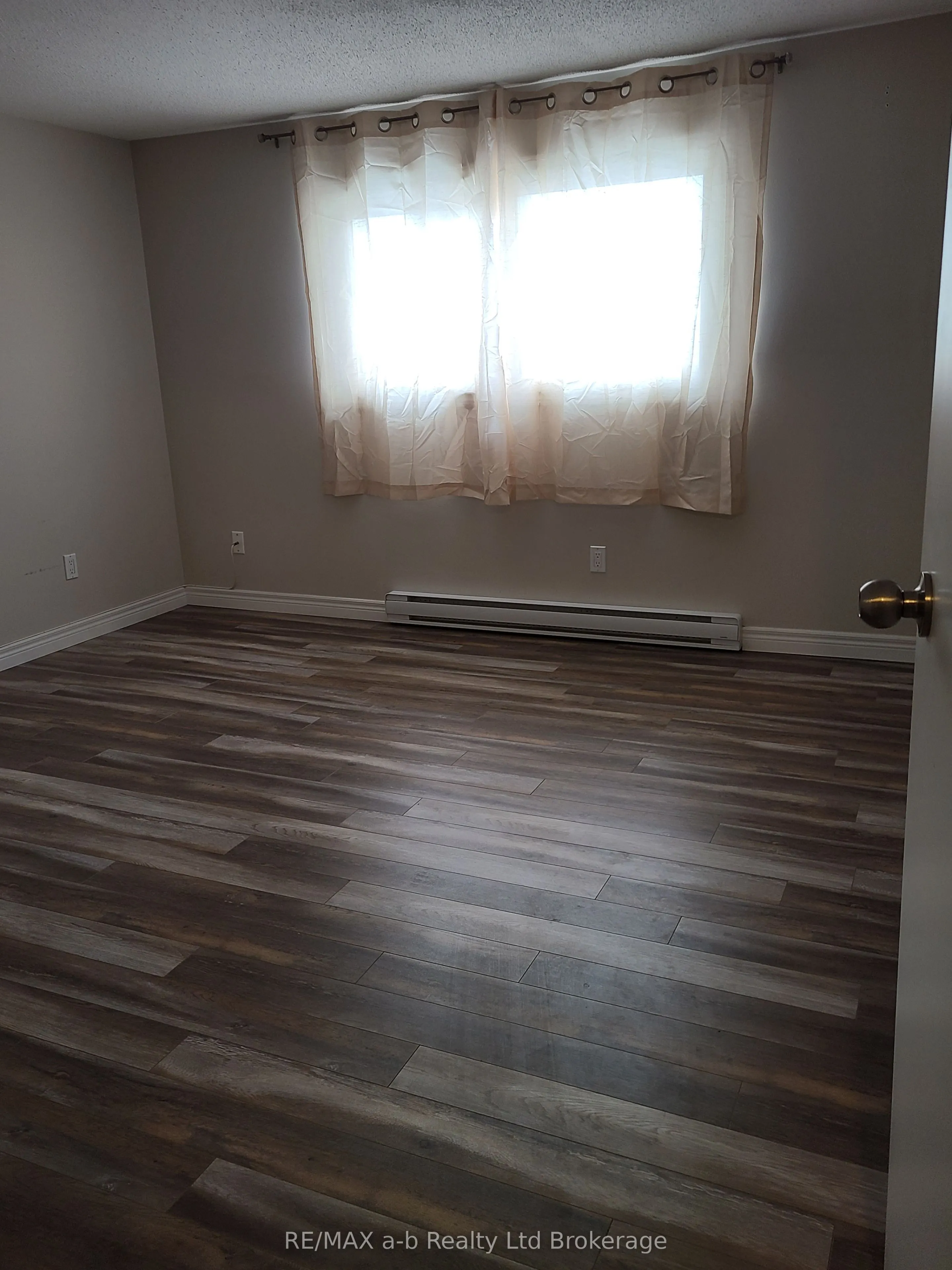 392 SPRINGBANK Avenue, #4