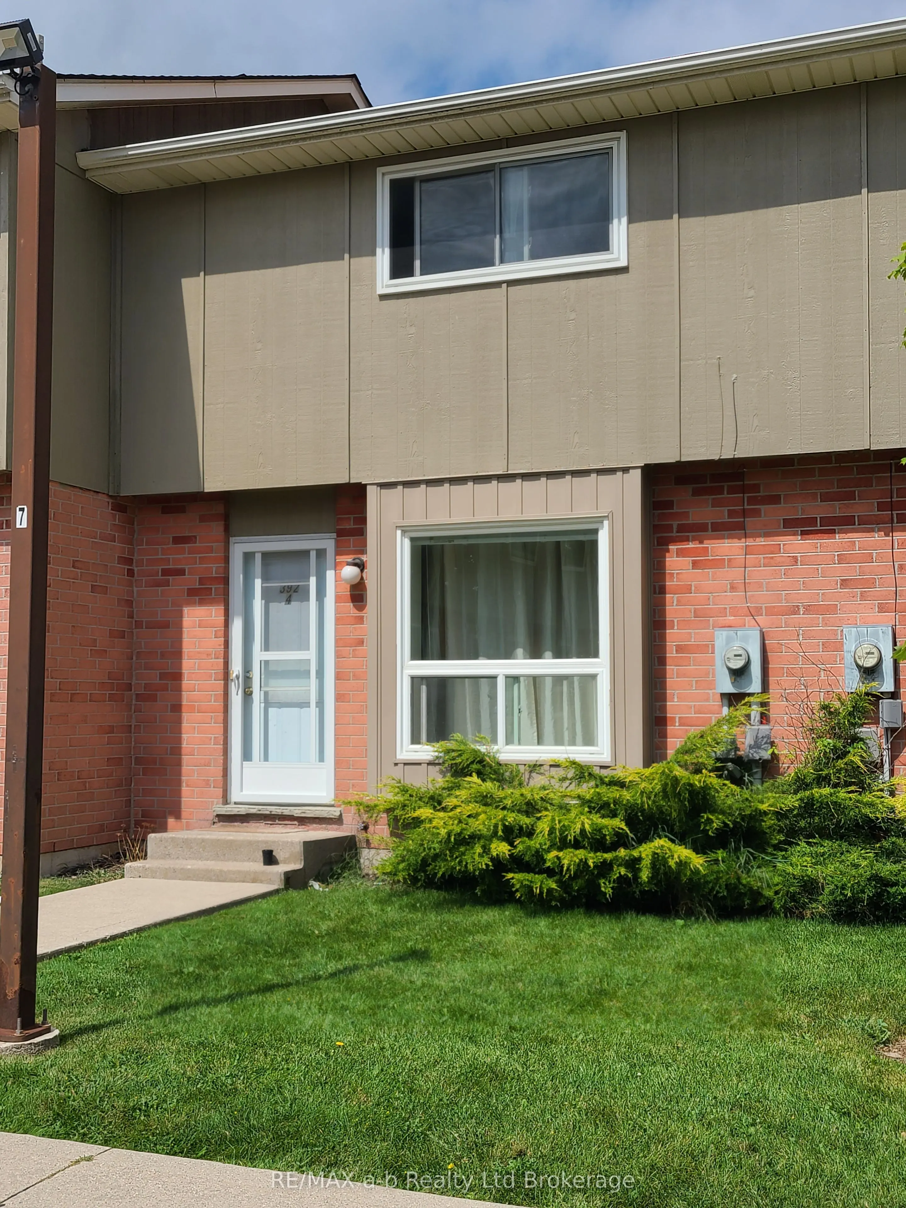 392 SPRINGBANK Avenue, #4