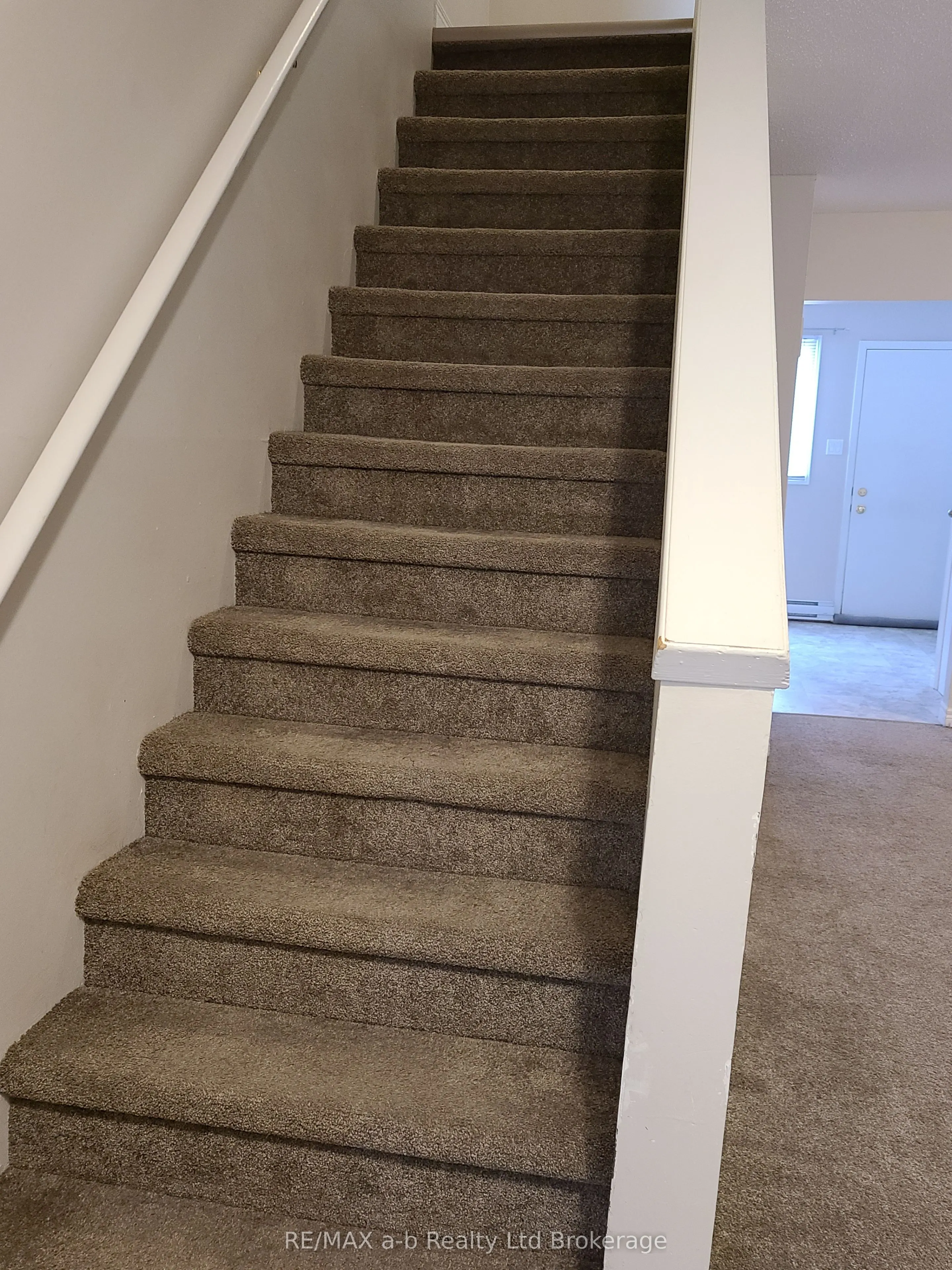 392 SPRINGBANK Avenue, #4