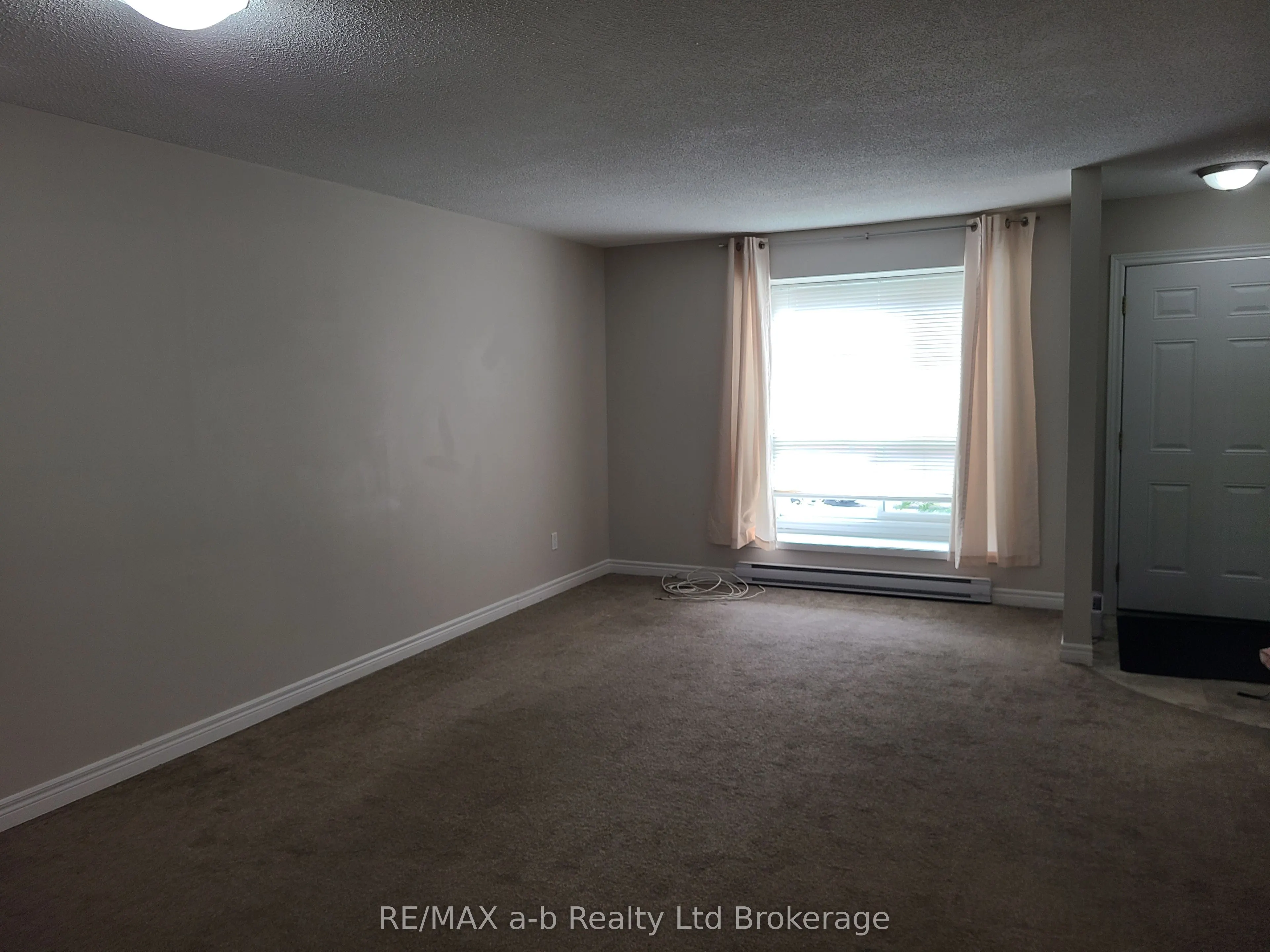 392 SPRINGBANK Avenue, #4