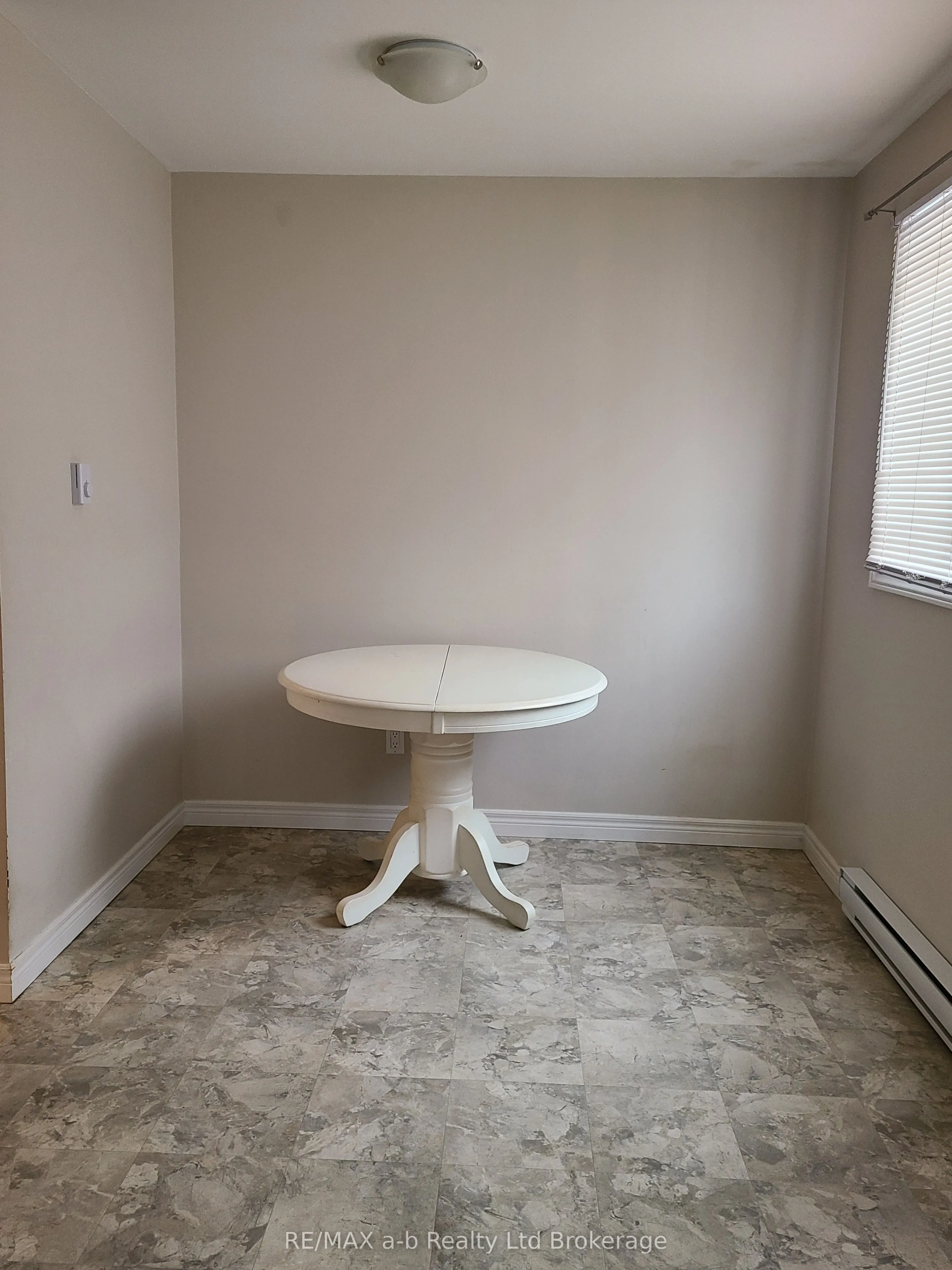 392 SPRINGBANK Avenue, #4