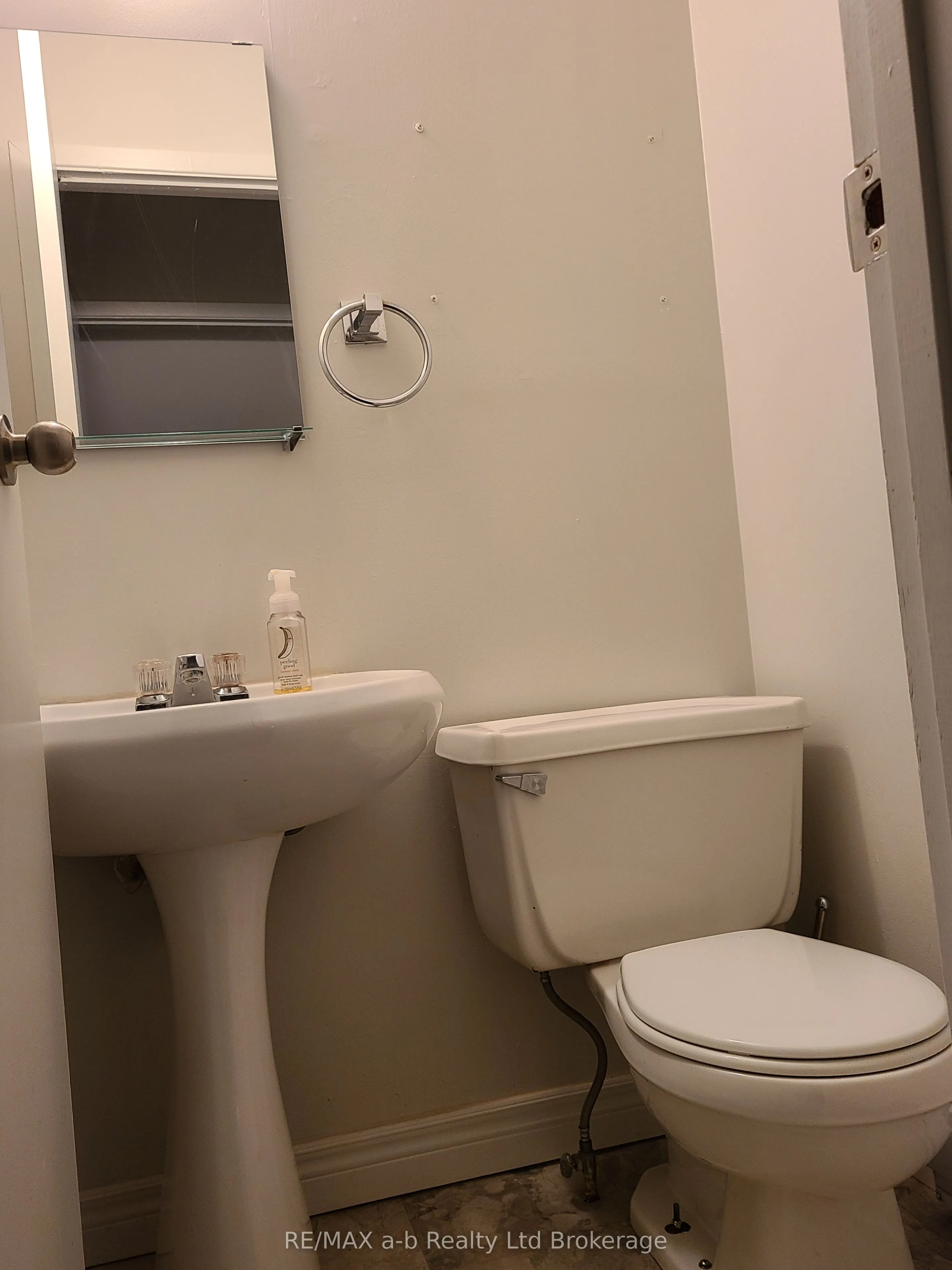 392 SPRINGBANK Avenue, #4