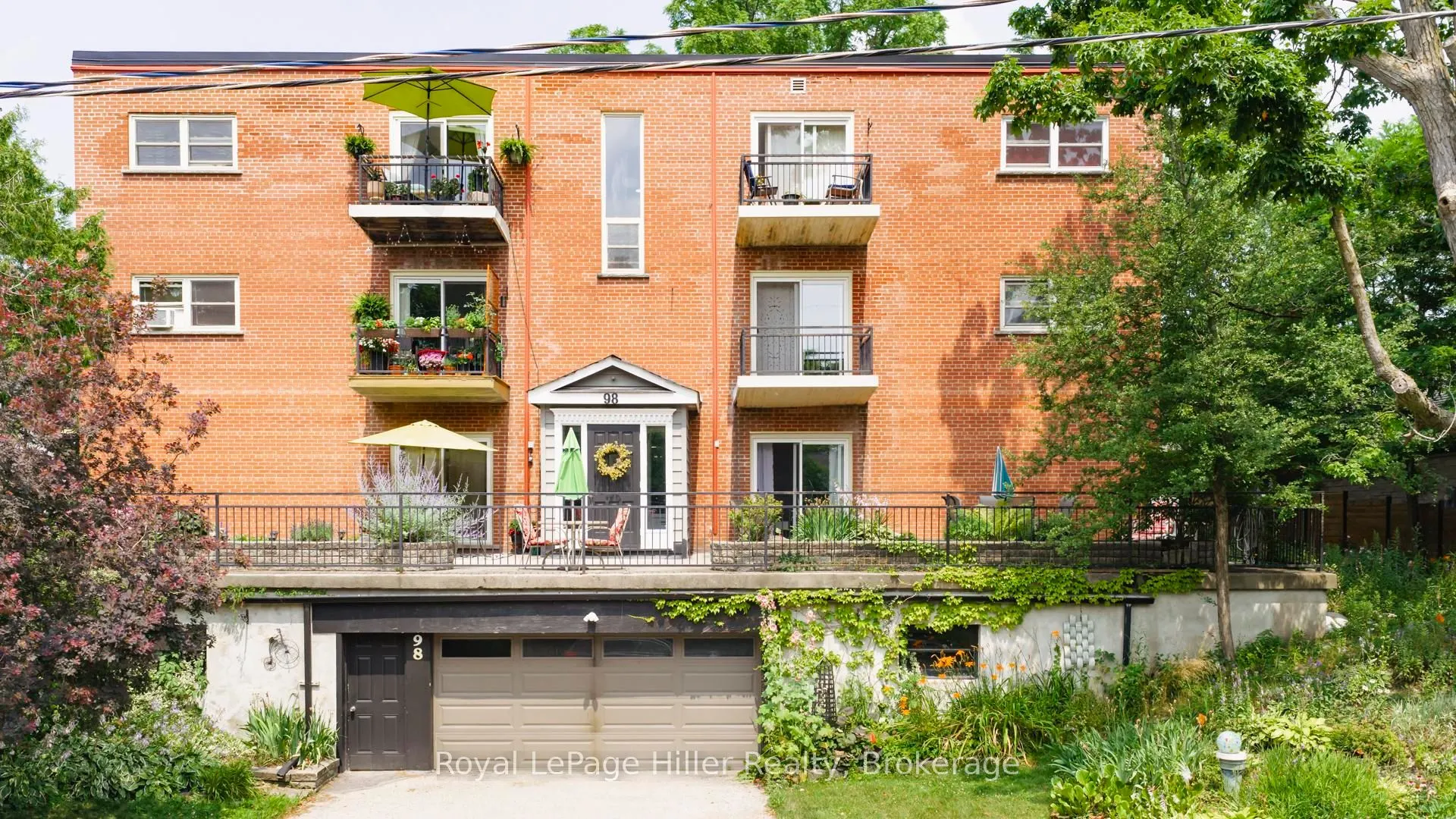 98 William Street