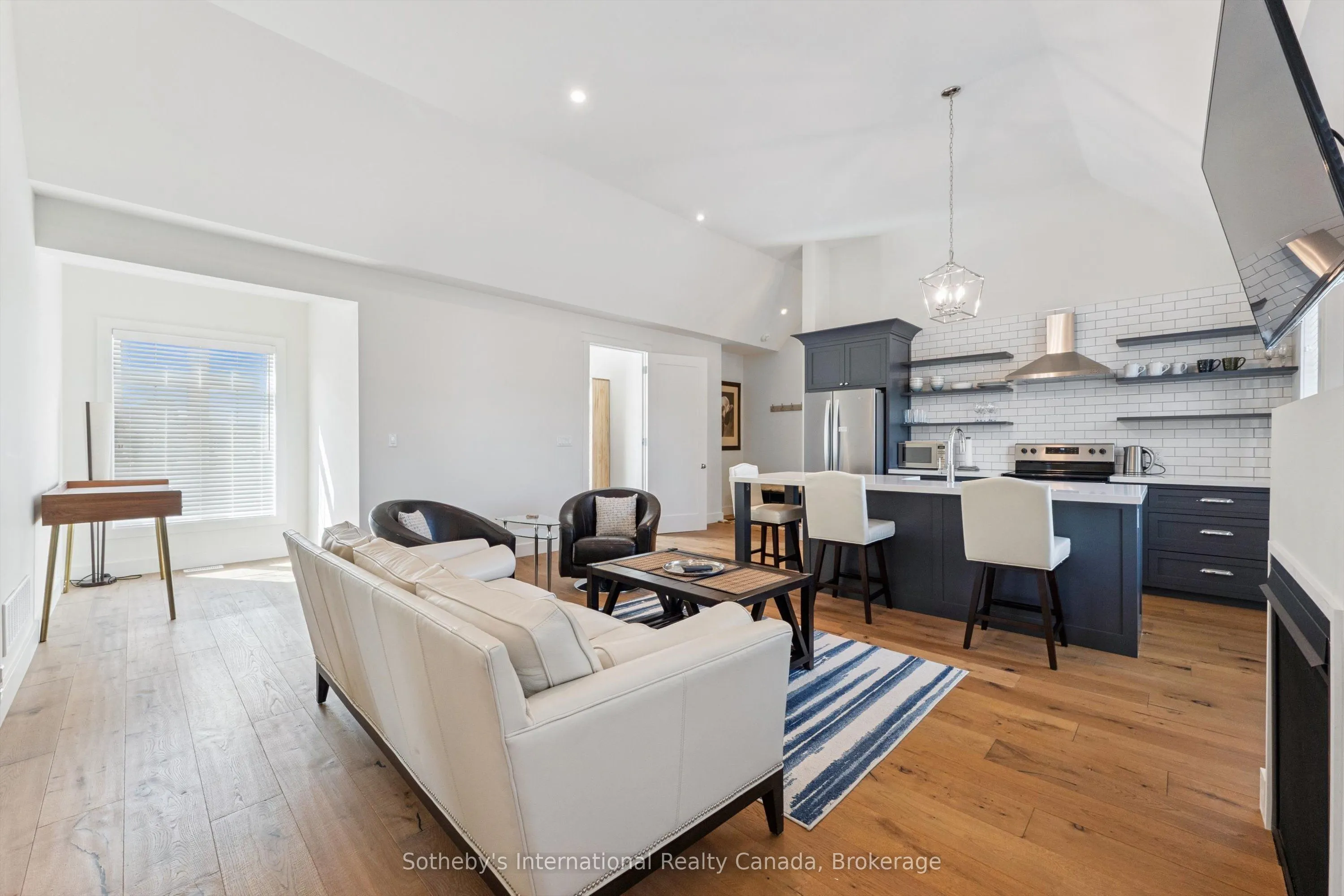 511 Algonquin Trail