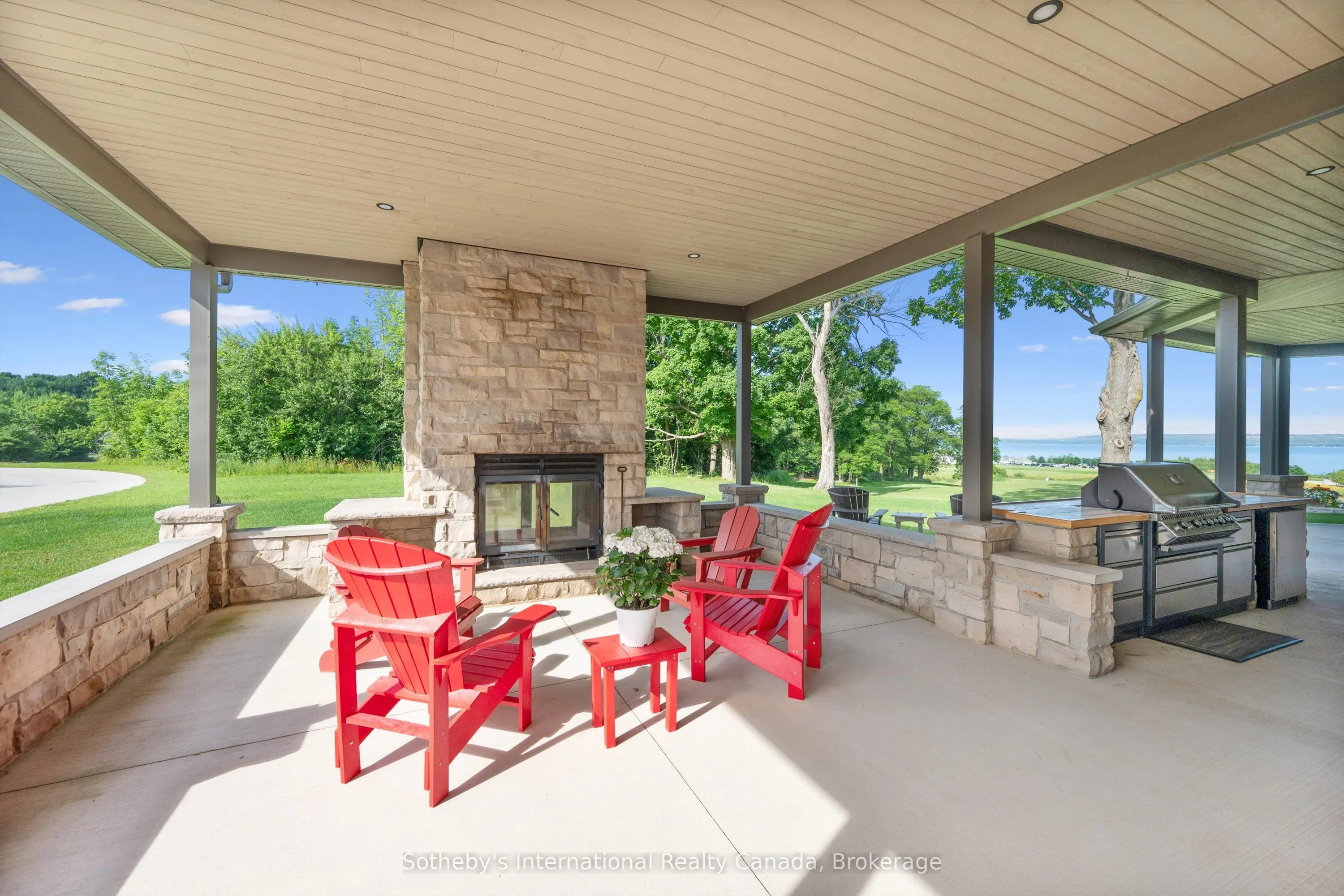 511 Algonquin Trail
